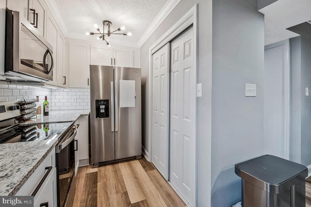 7642 N ARBORY WAY Unit: 136