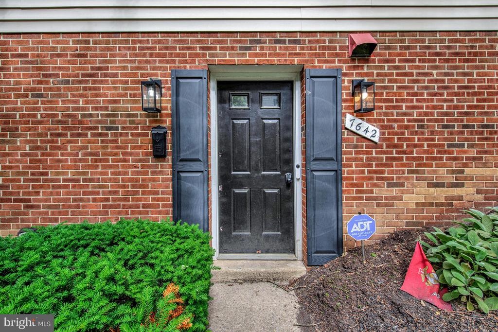 7642 N ARBORY WAY Unit: 136