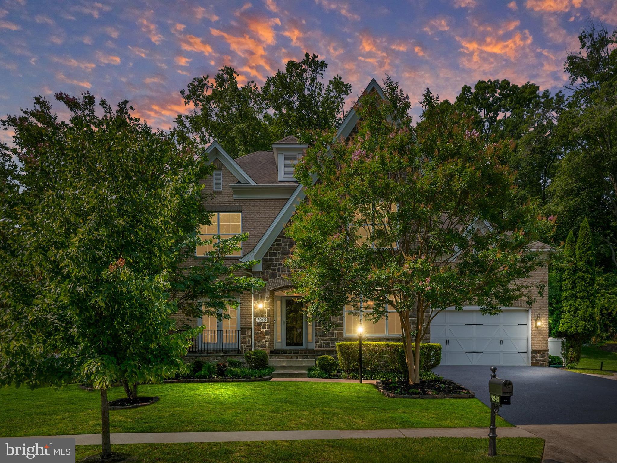 7245 WINDSOR LANE