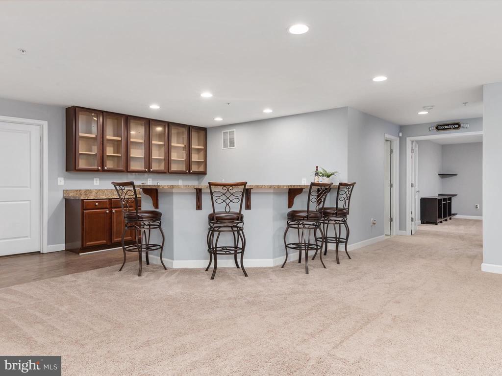 7245 WINDSOR LANE