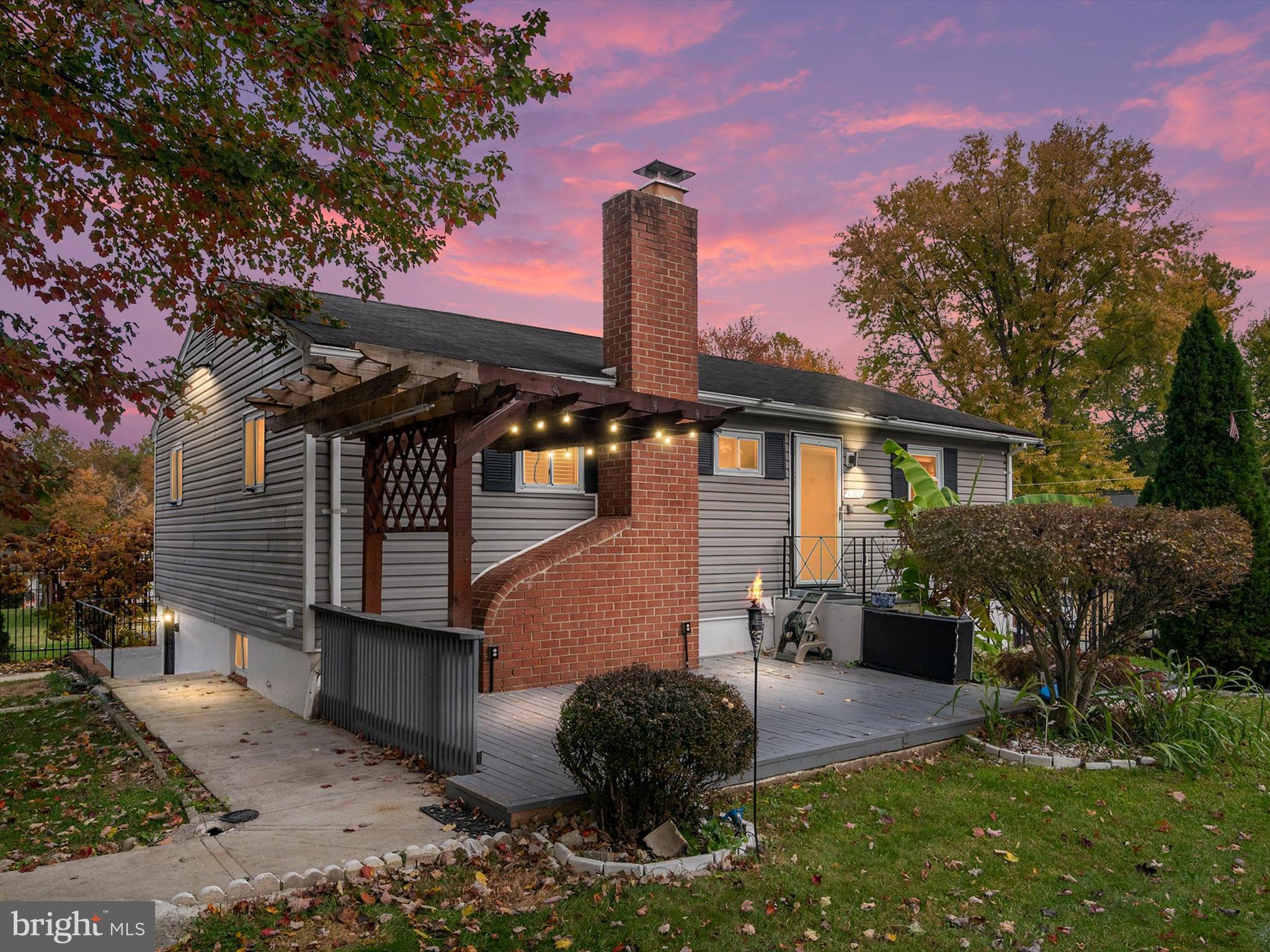 1207 WOODLARK DRIVE