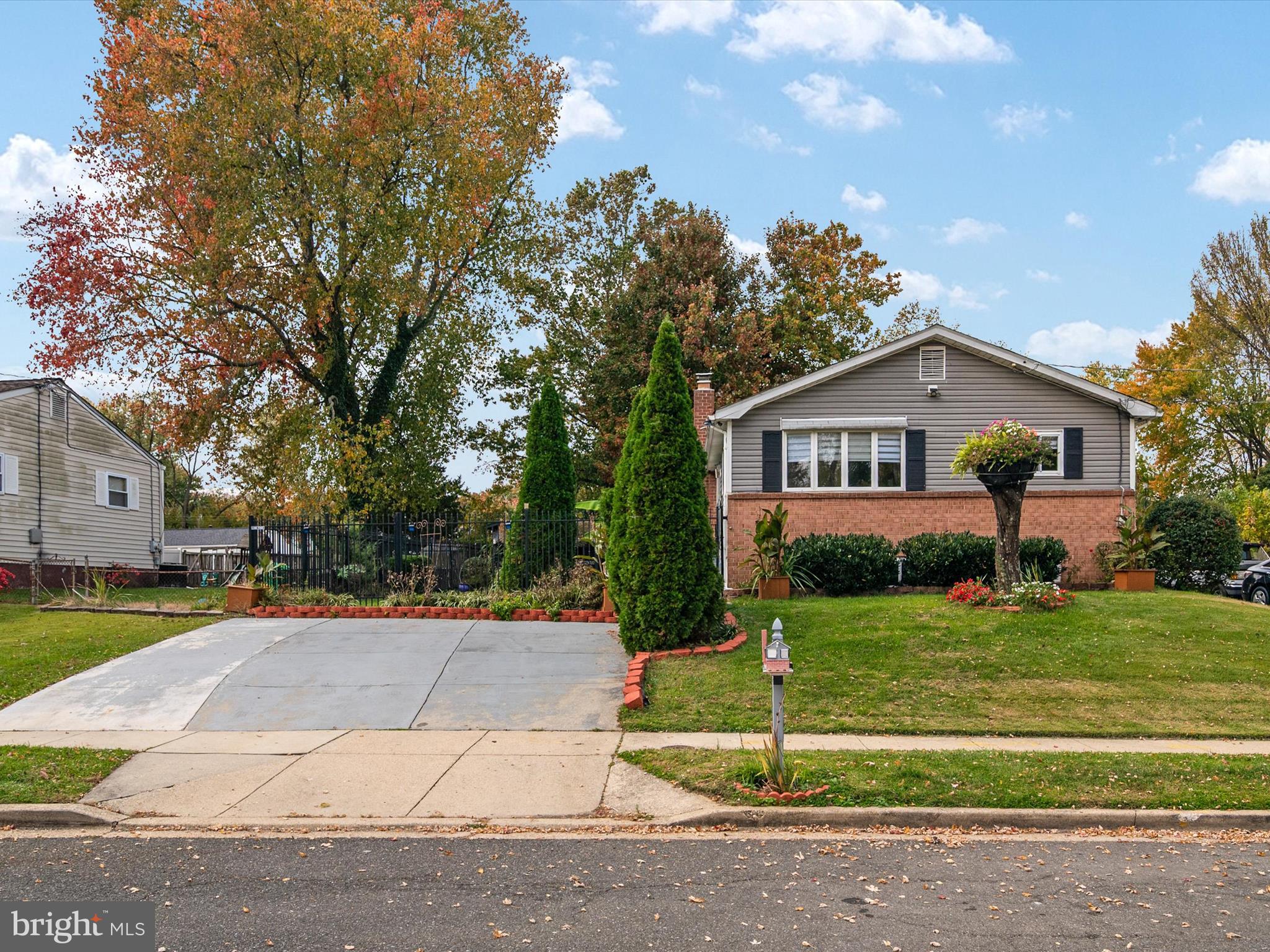 1207 WOODLARK DRIVE