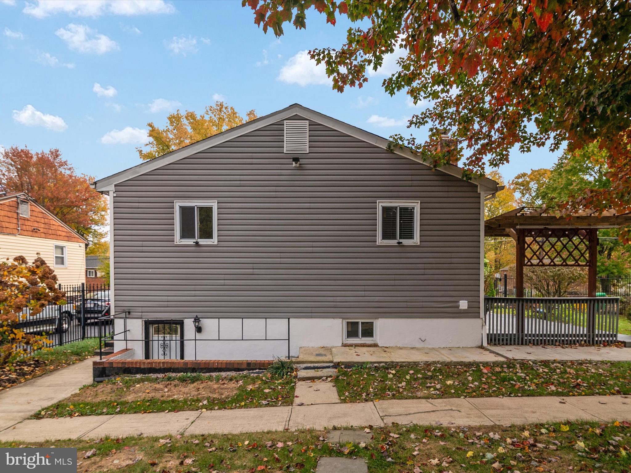 1207 WOODLARK DRIVE