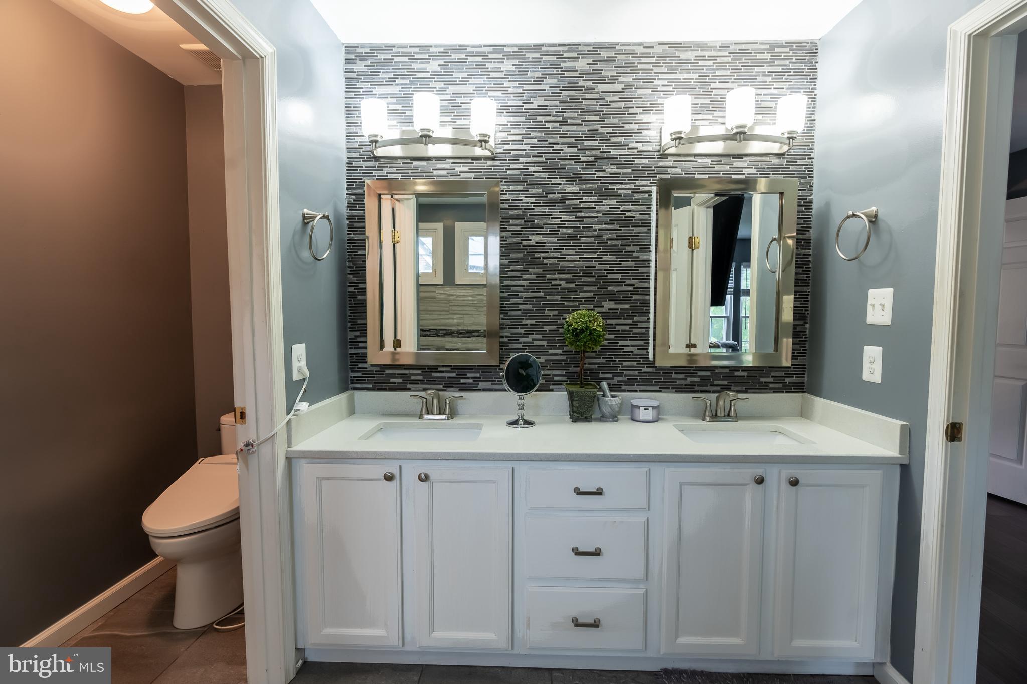 6004 GLENN STATION COURT