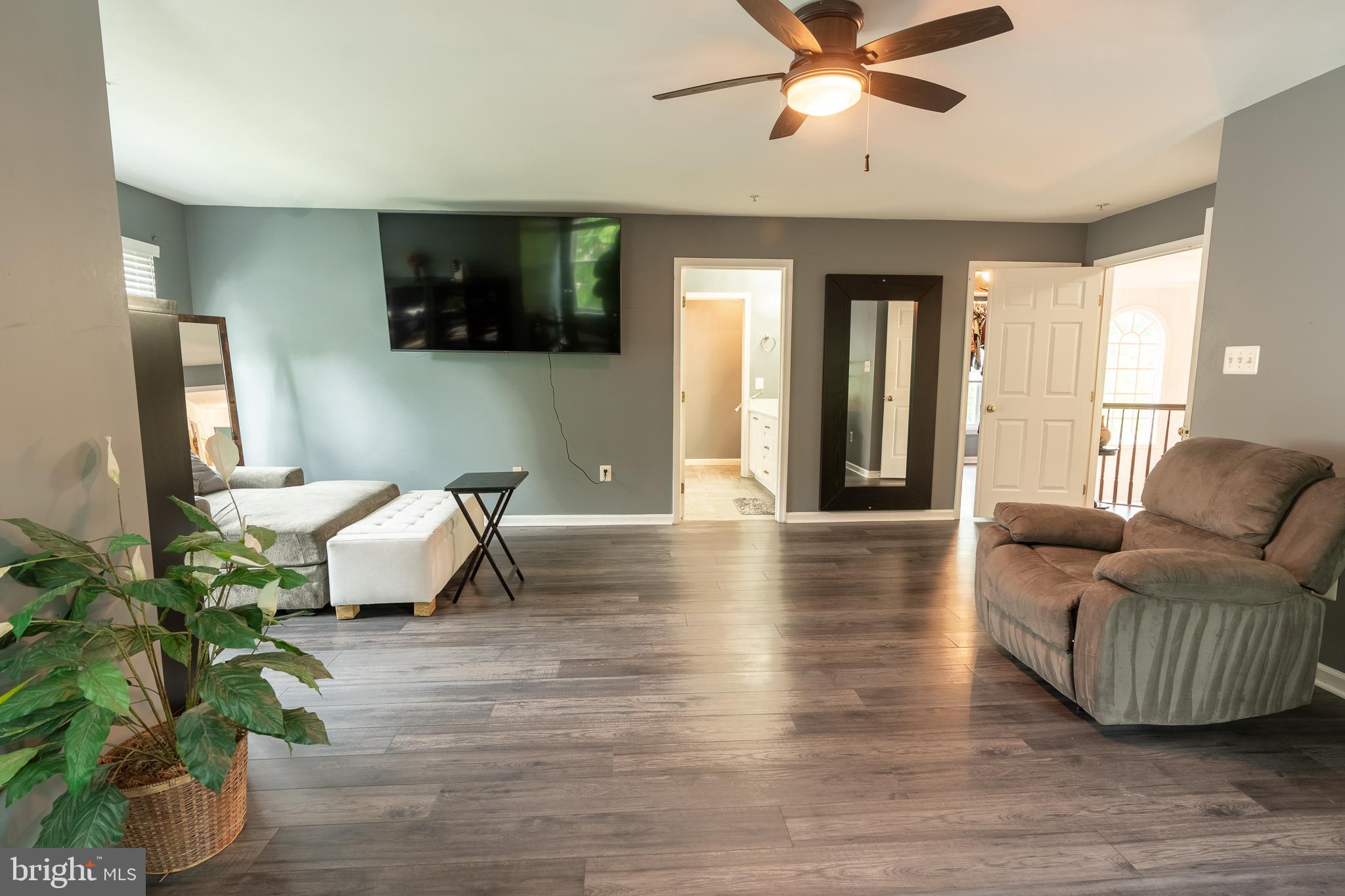 6004 GLENN STATION COURT