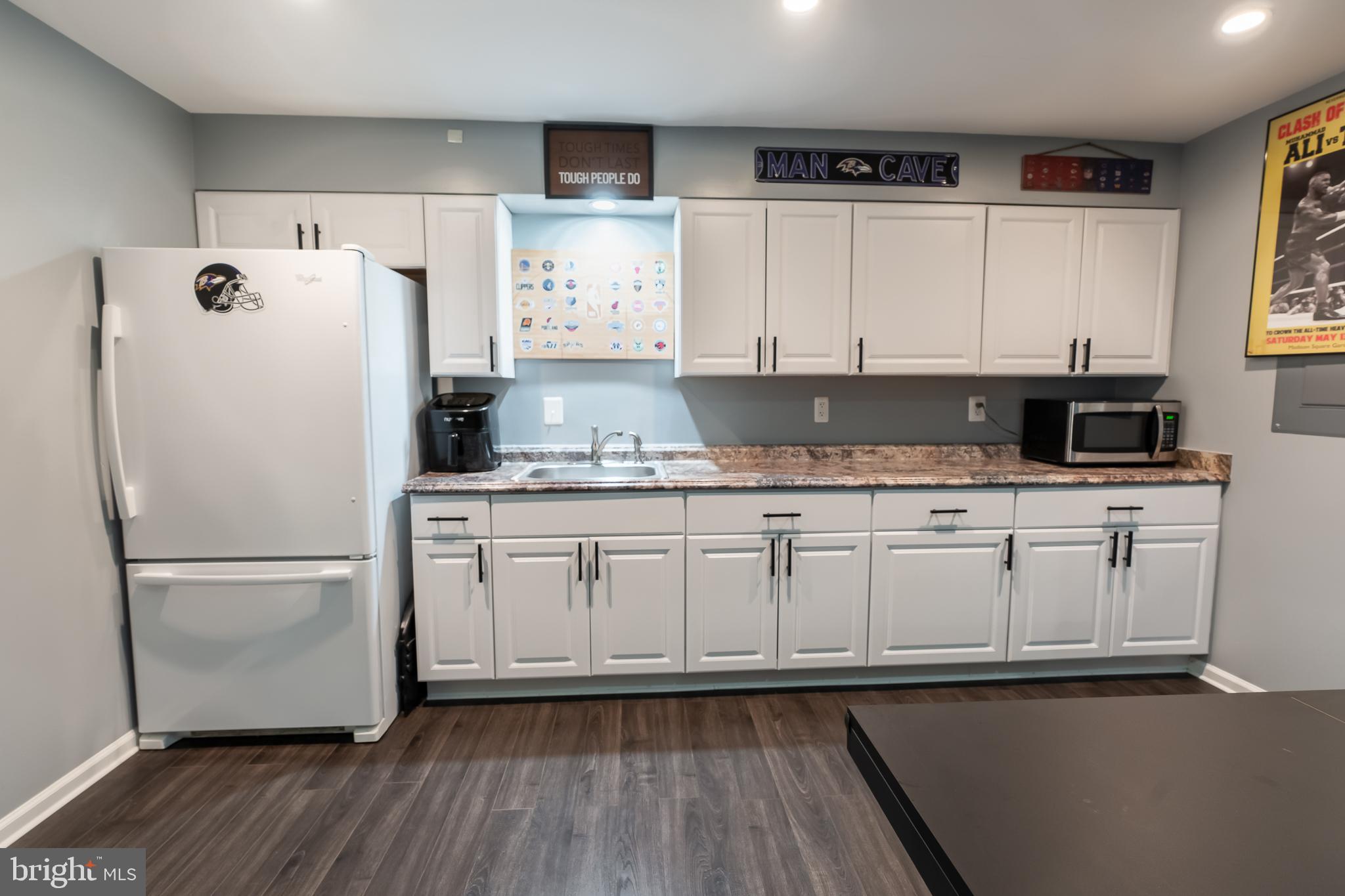 6004 GLENN STATION COURT