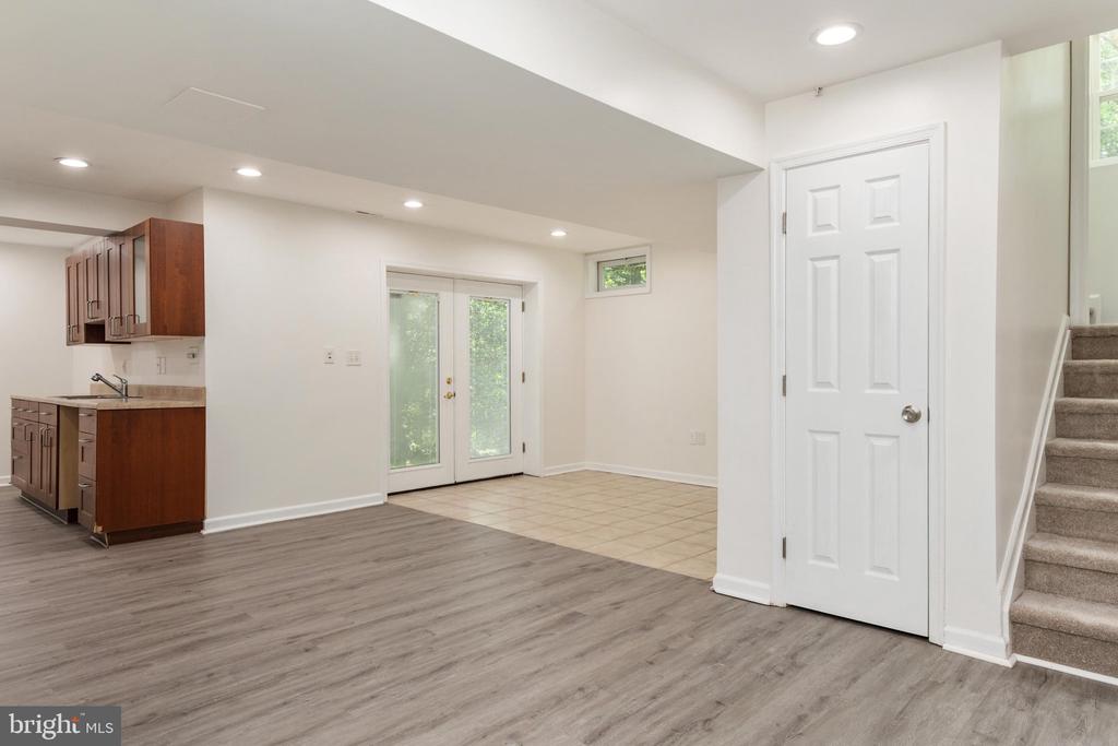 10601 WOOD POINTE TERRACE