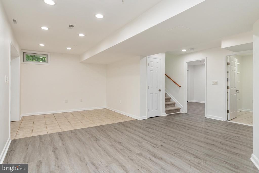 10601 WOOD POINTE TERRACE