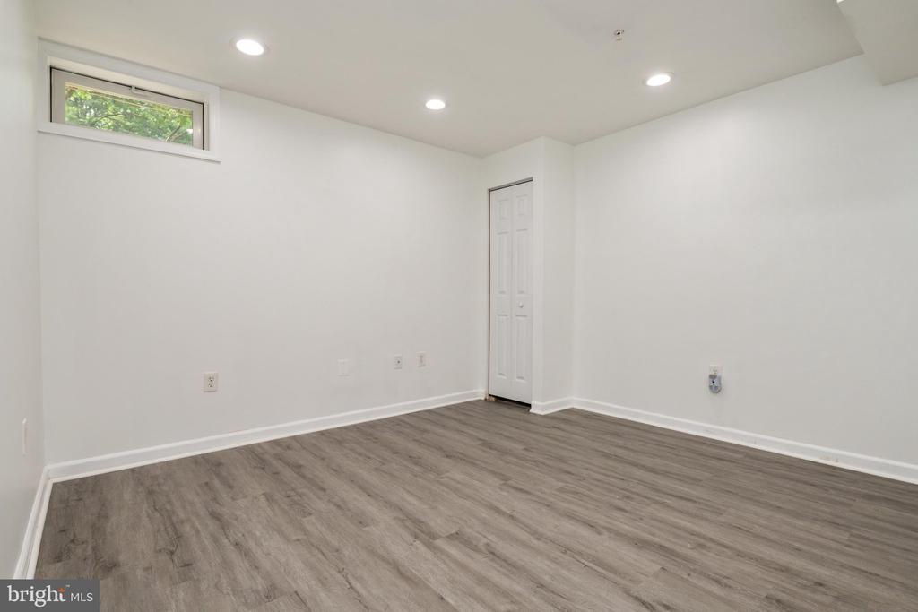 10601 WOOD POINTE TERRACE