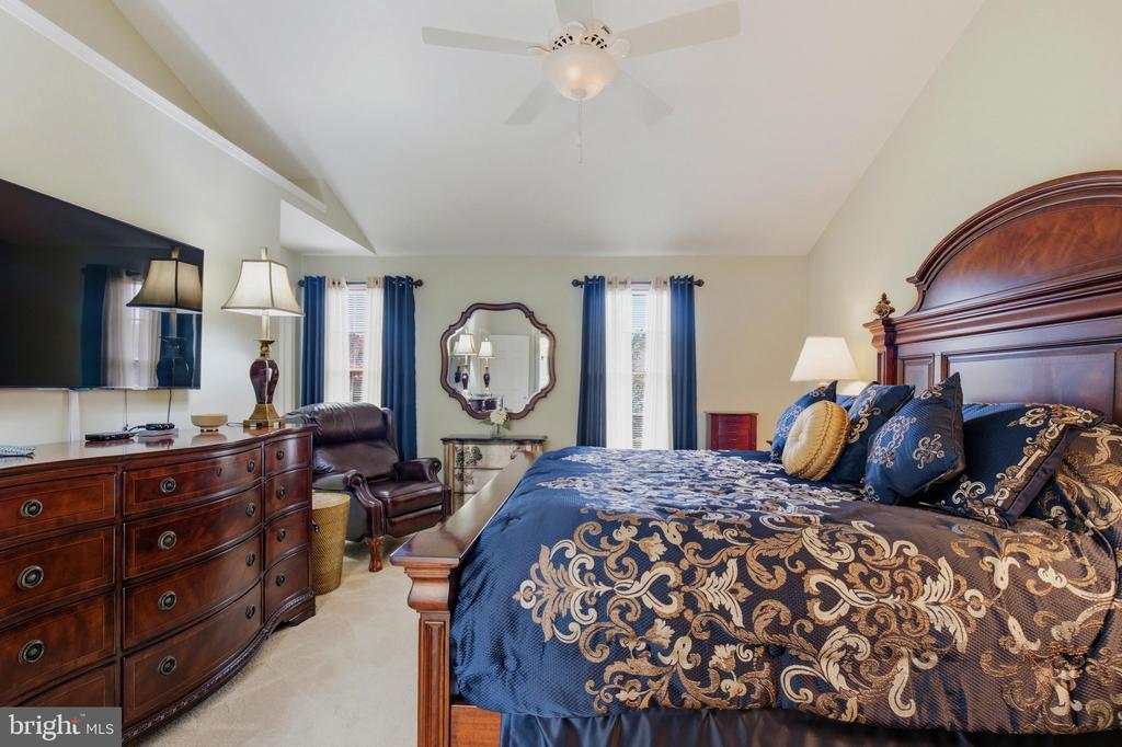 14407 SECRETARIAT DRIVE