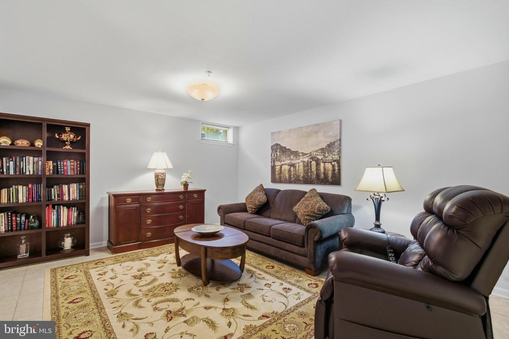 14407 SECRETARIAT DRIVE