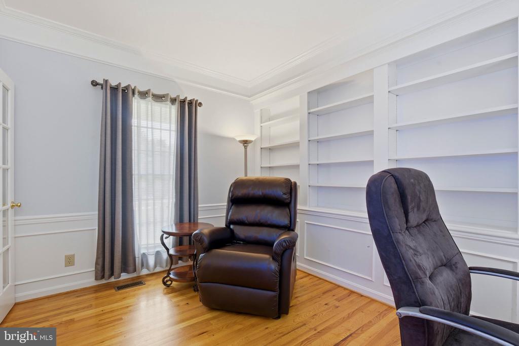 14407 SECRETARIAT DRIVE