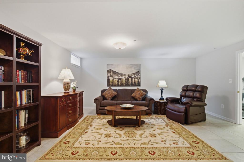 14407 SECRETARIAT DRIVE