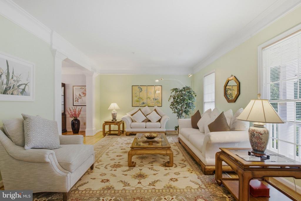 14407 SECRETARIAT DRIVE