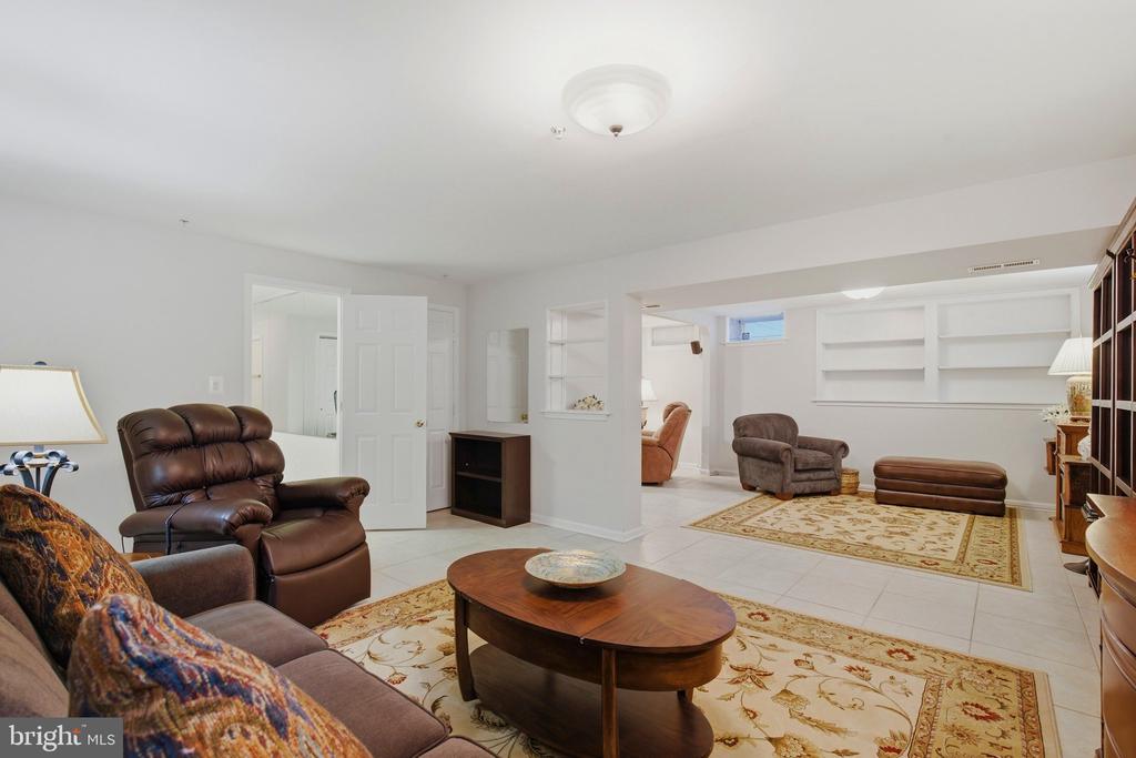 14407 SECRETARIAT DRIVE