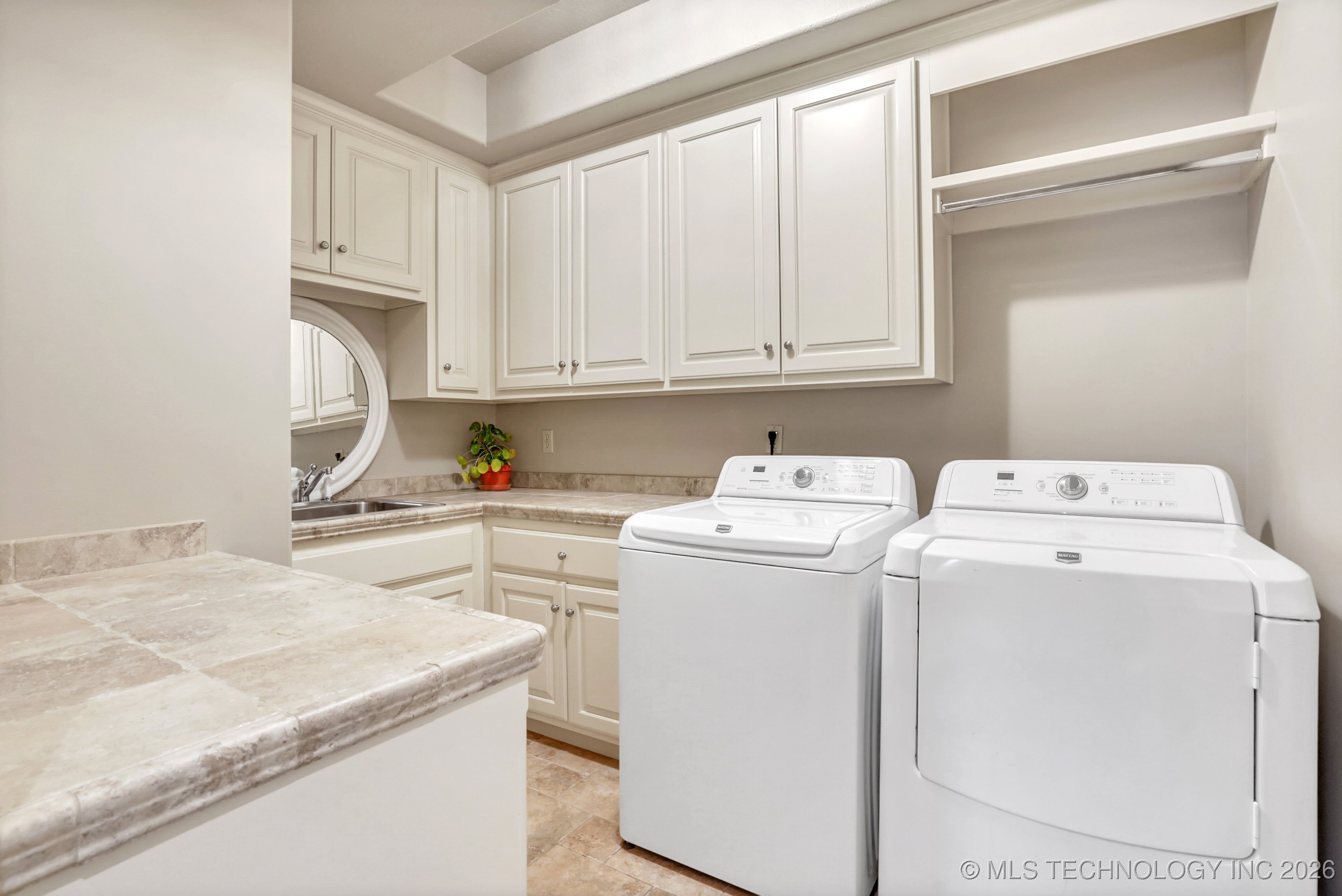 11908 S Sandusky Avenue