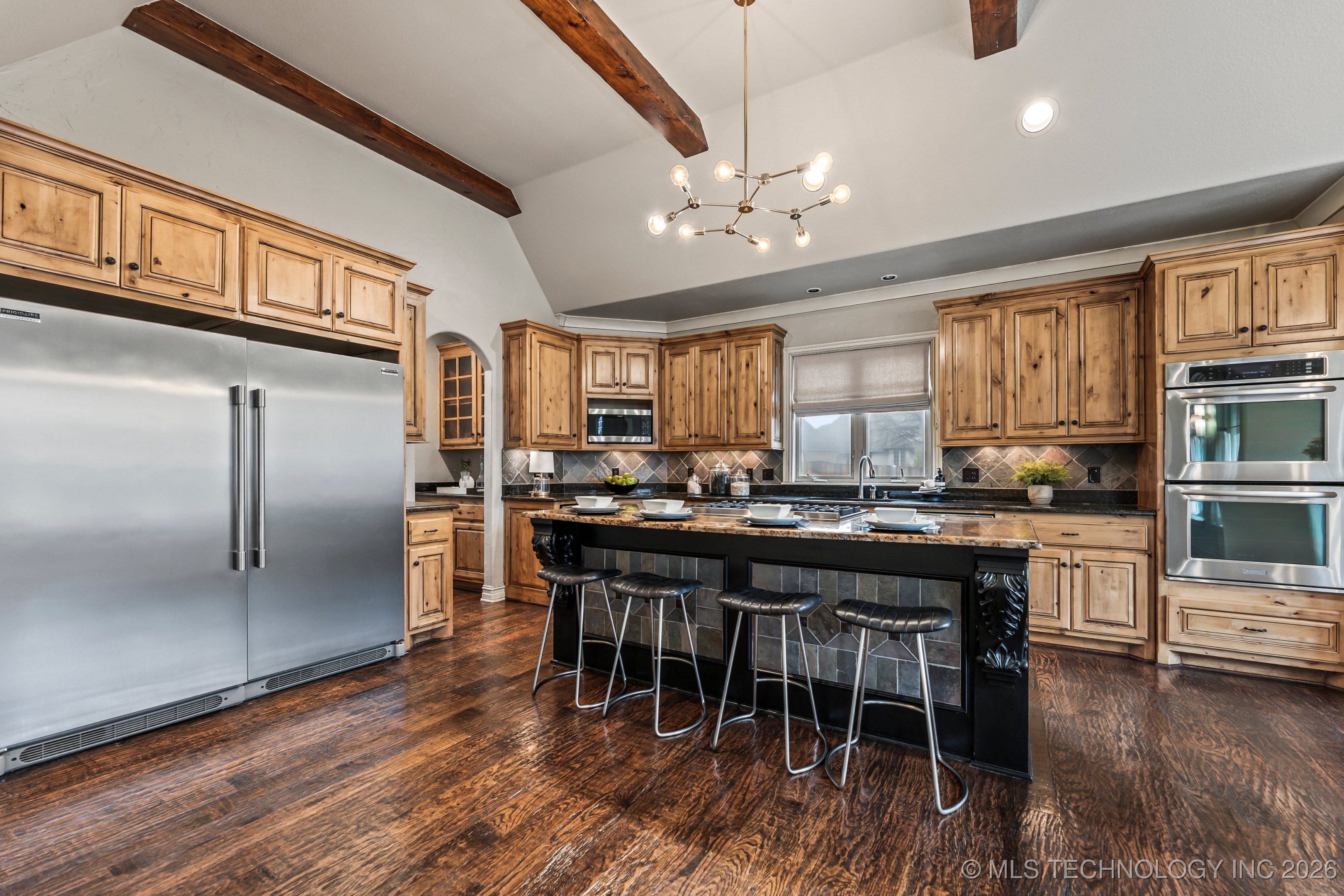 11908 S Sandusky Avenue