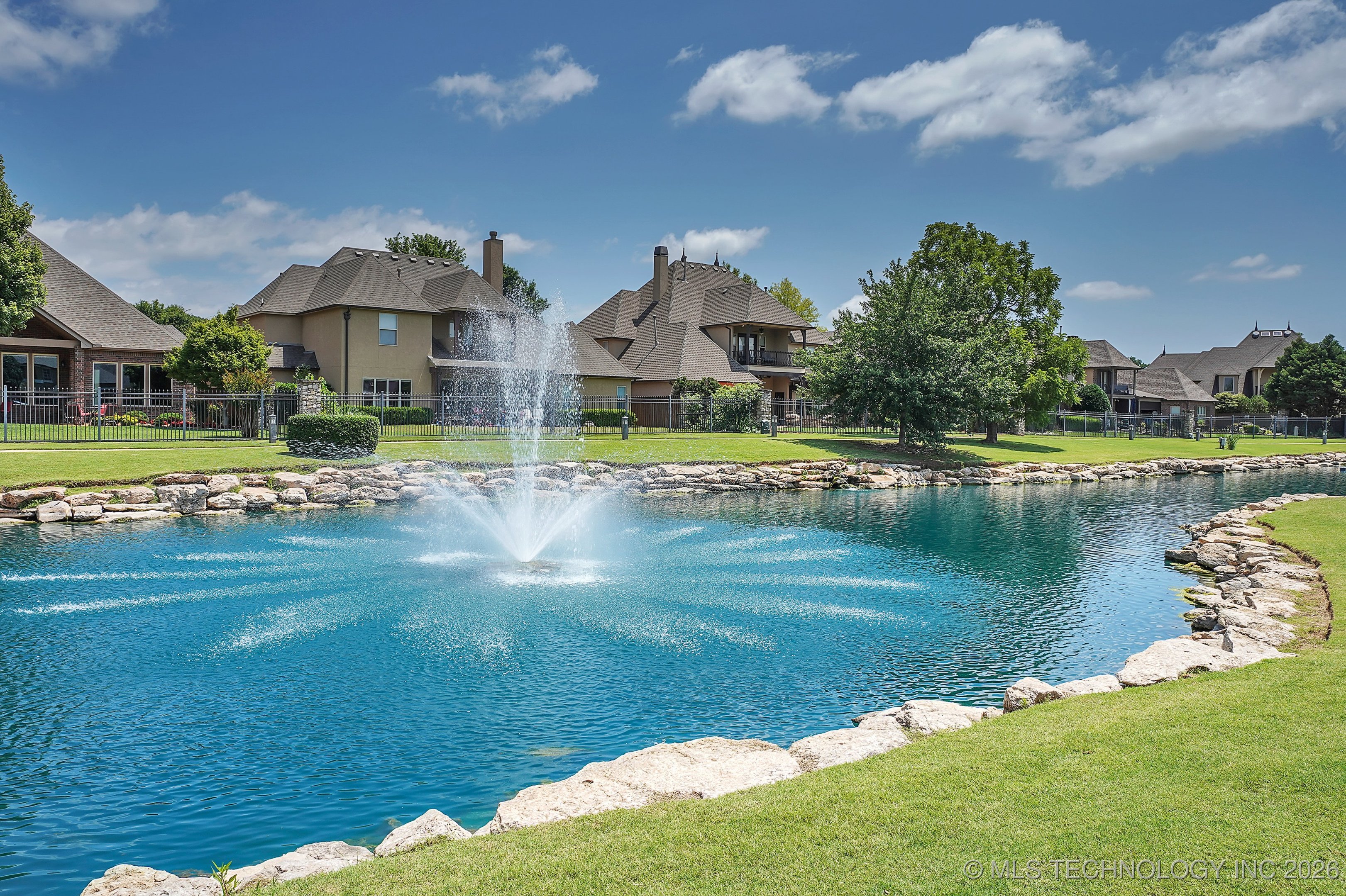 11908 S Sandusky Avenue