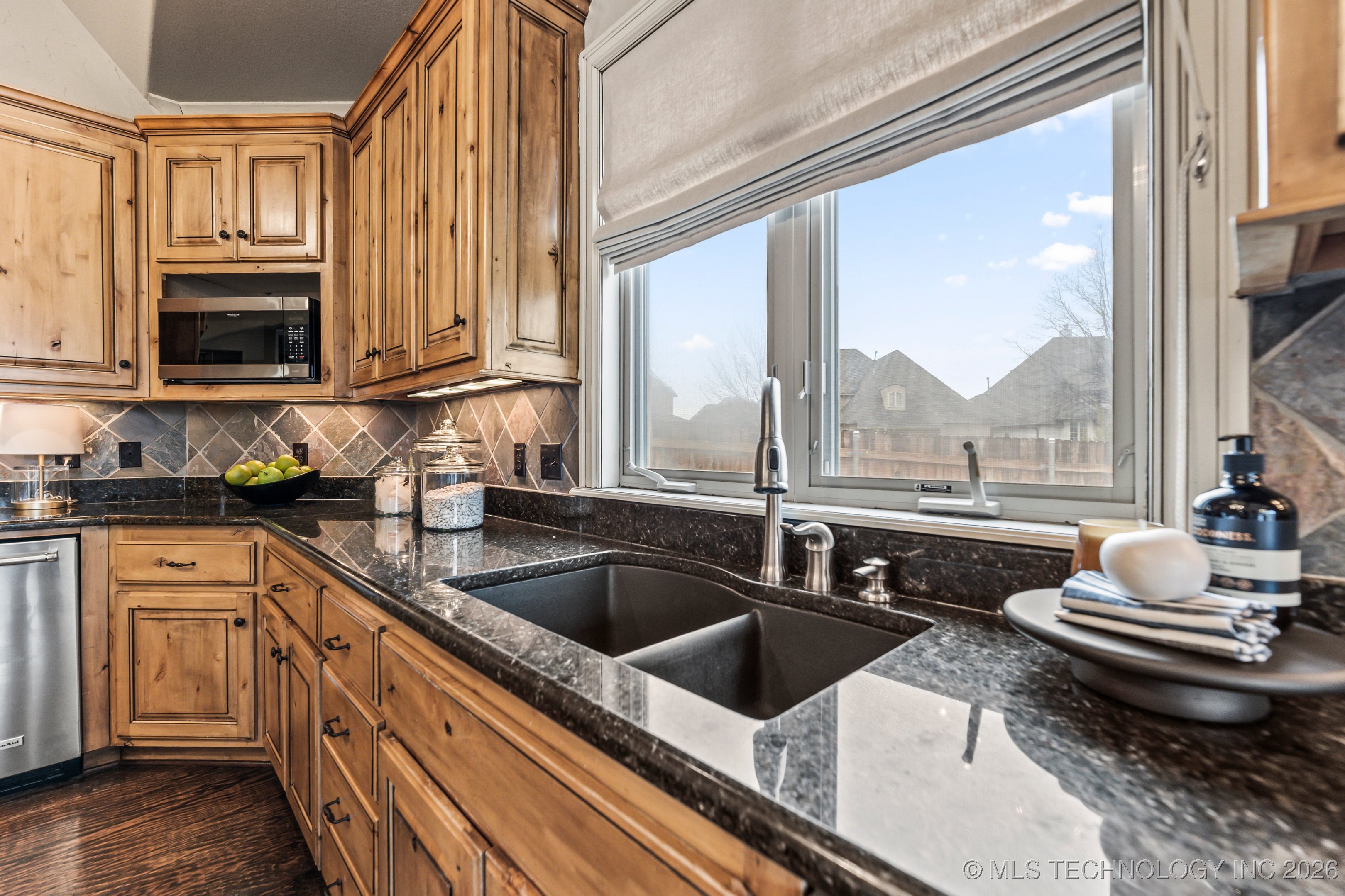 11908 S Sandusky Avenue