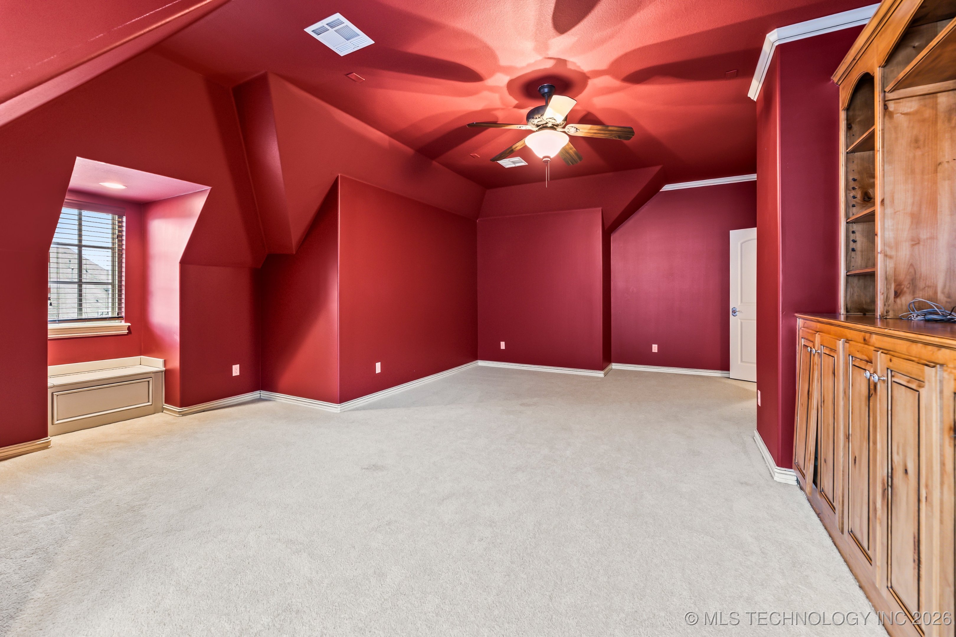 11908 S Sandusky Avenue