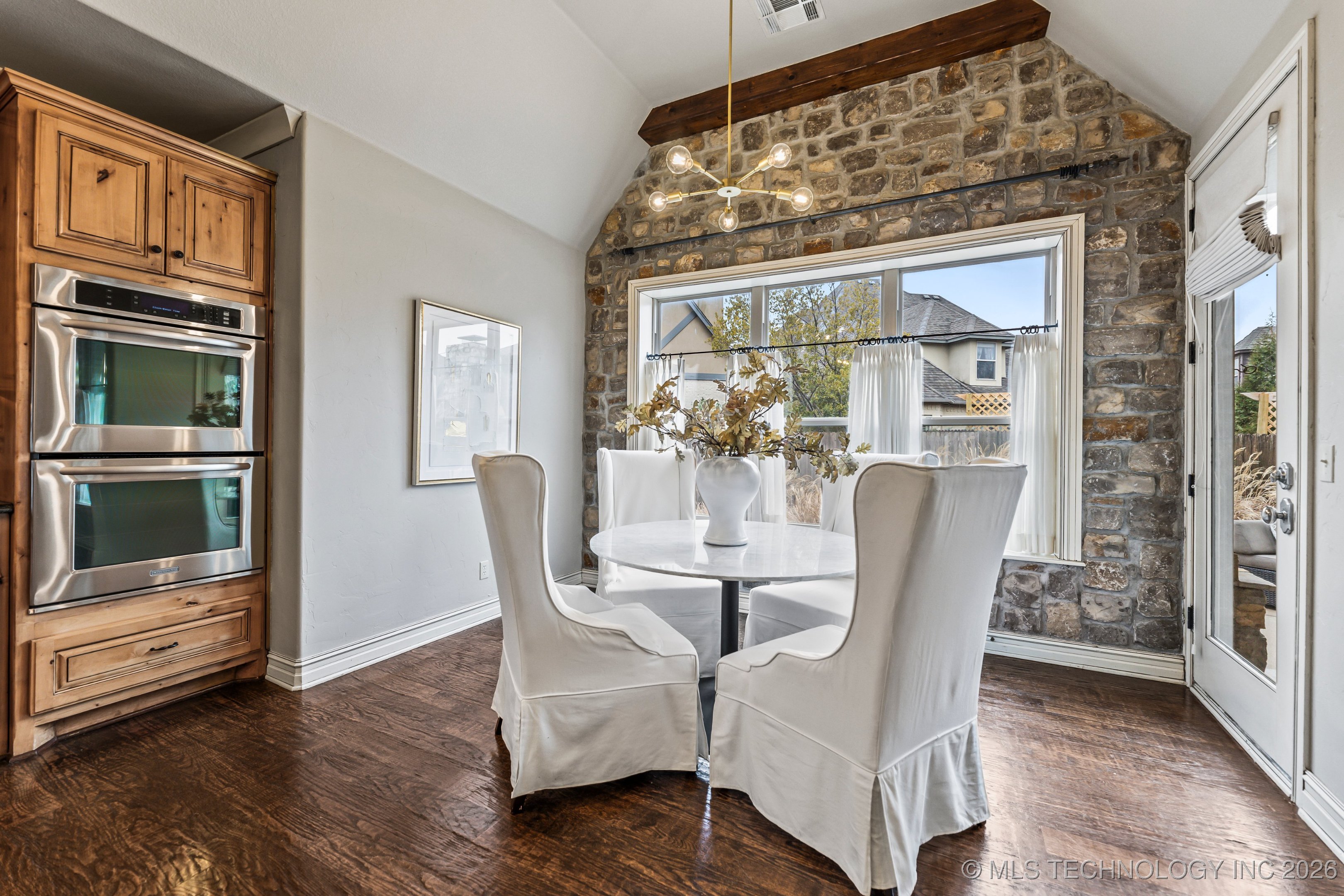 11908 S Sandusky Avenue