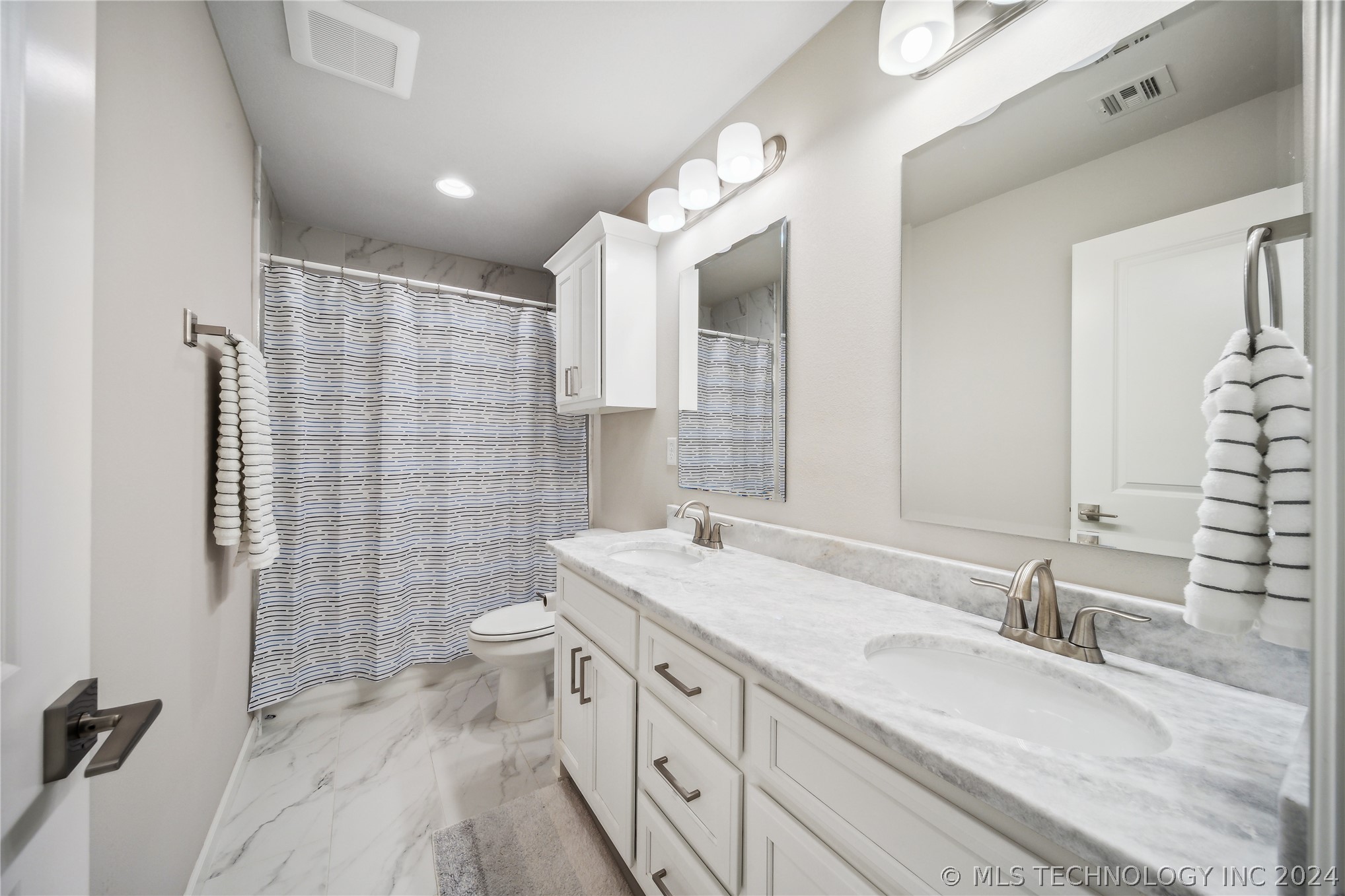 2924 S Olympia Street