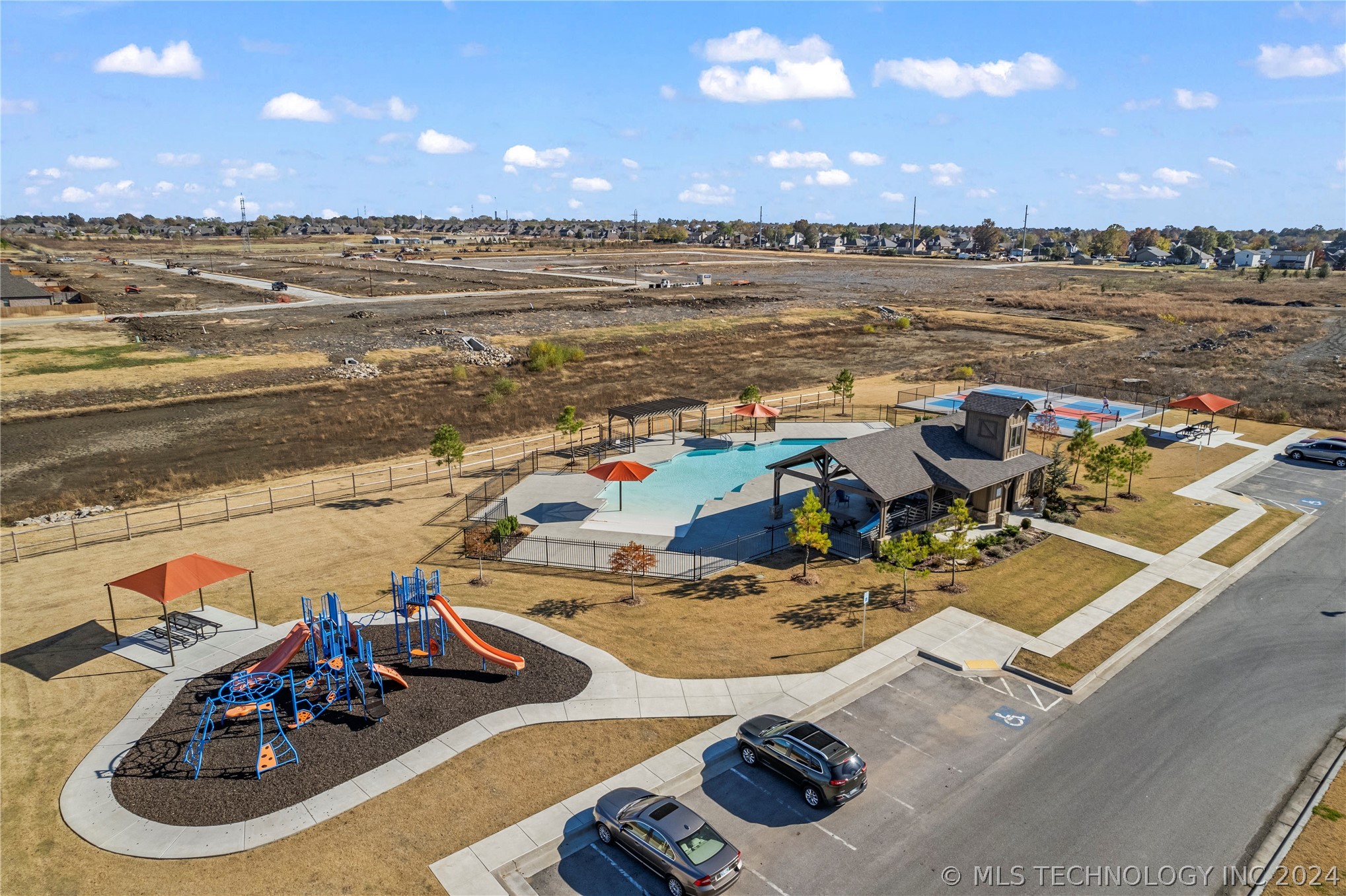 2924 S Olympia Street