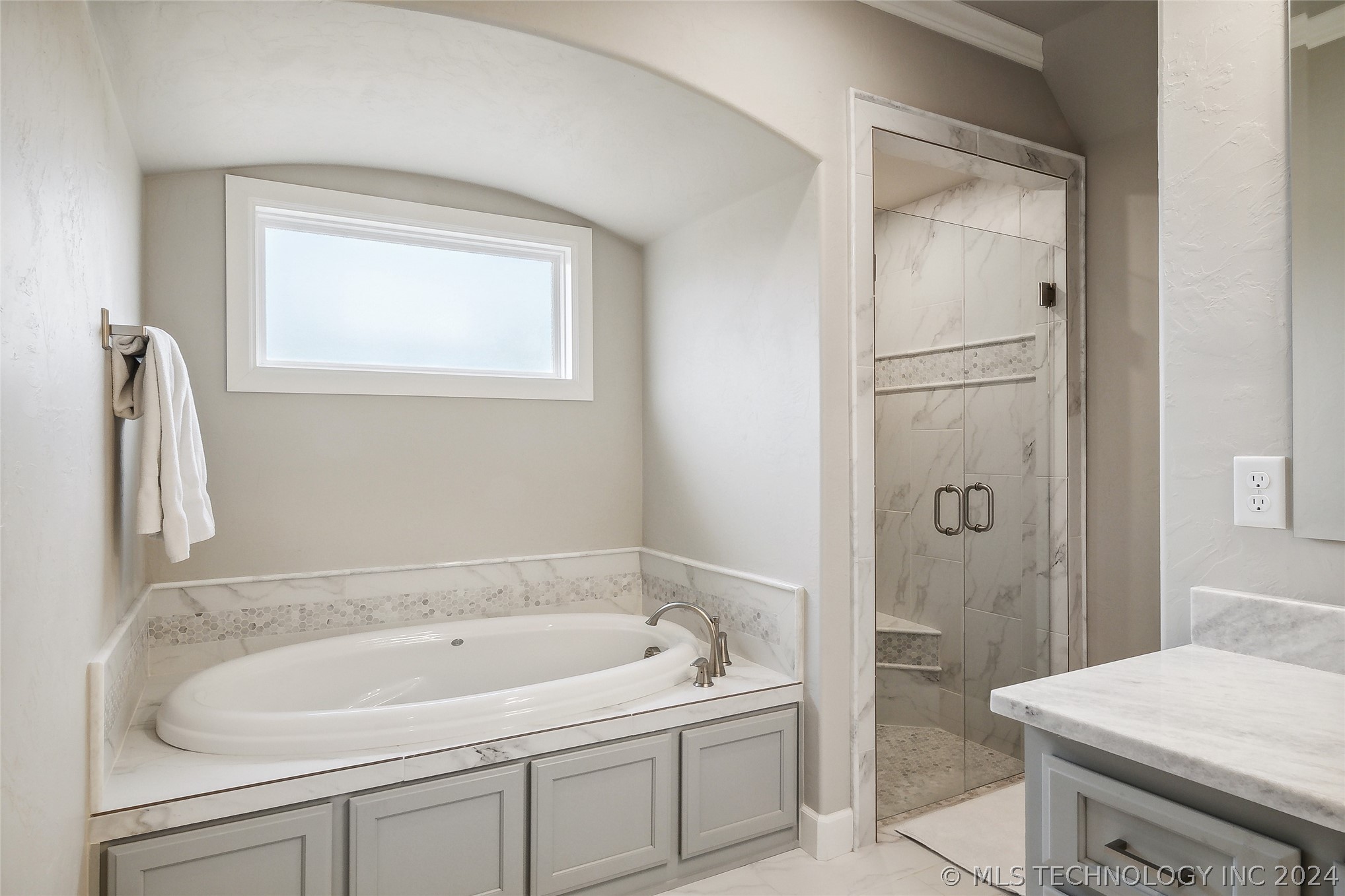 2924 S Olympia Street