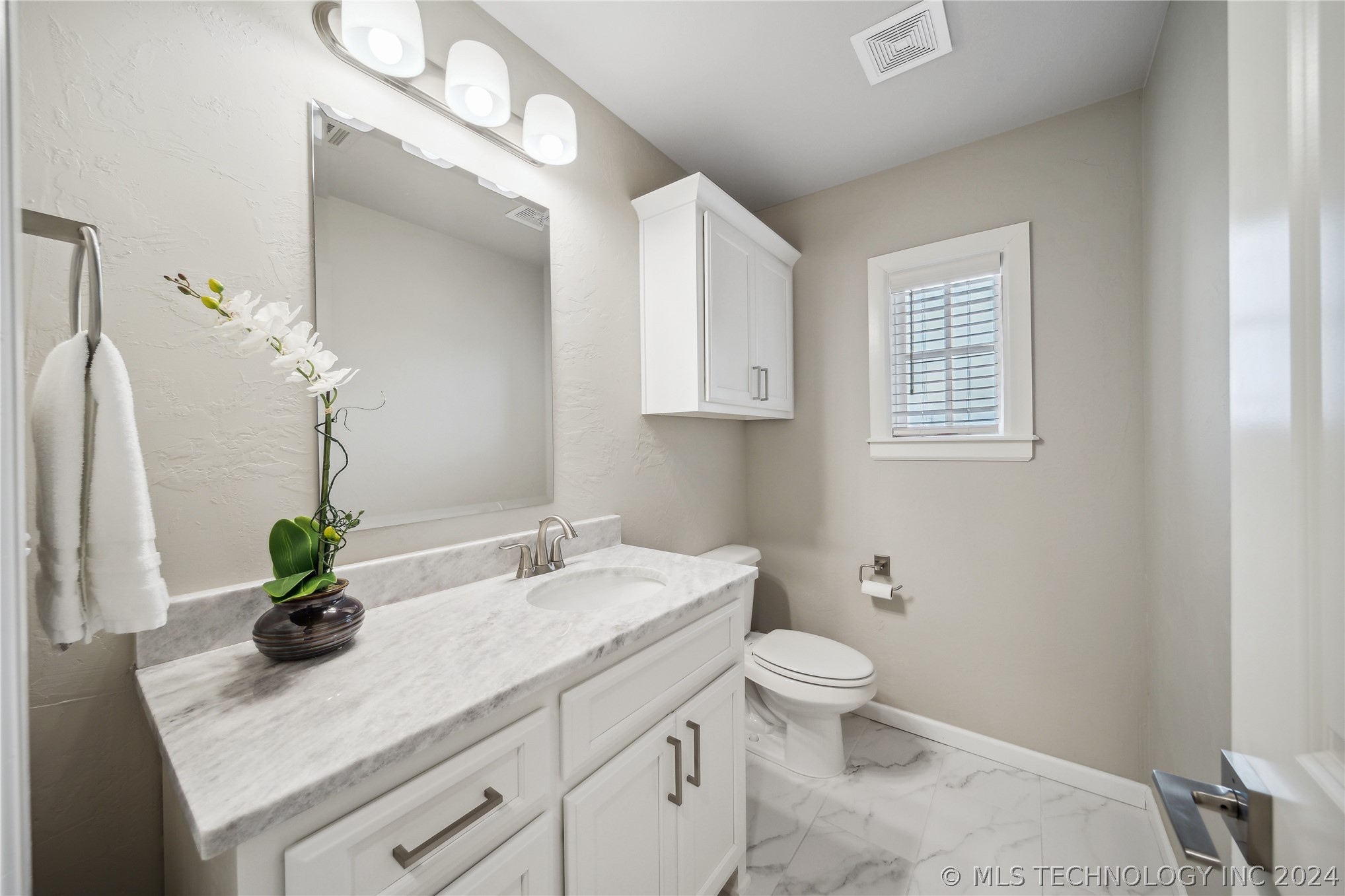 2924 S Olympia Street