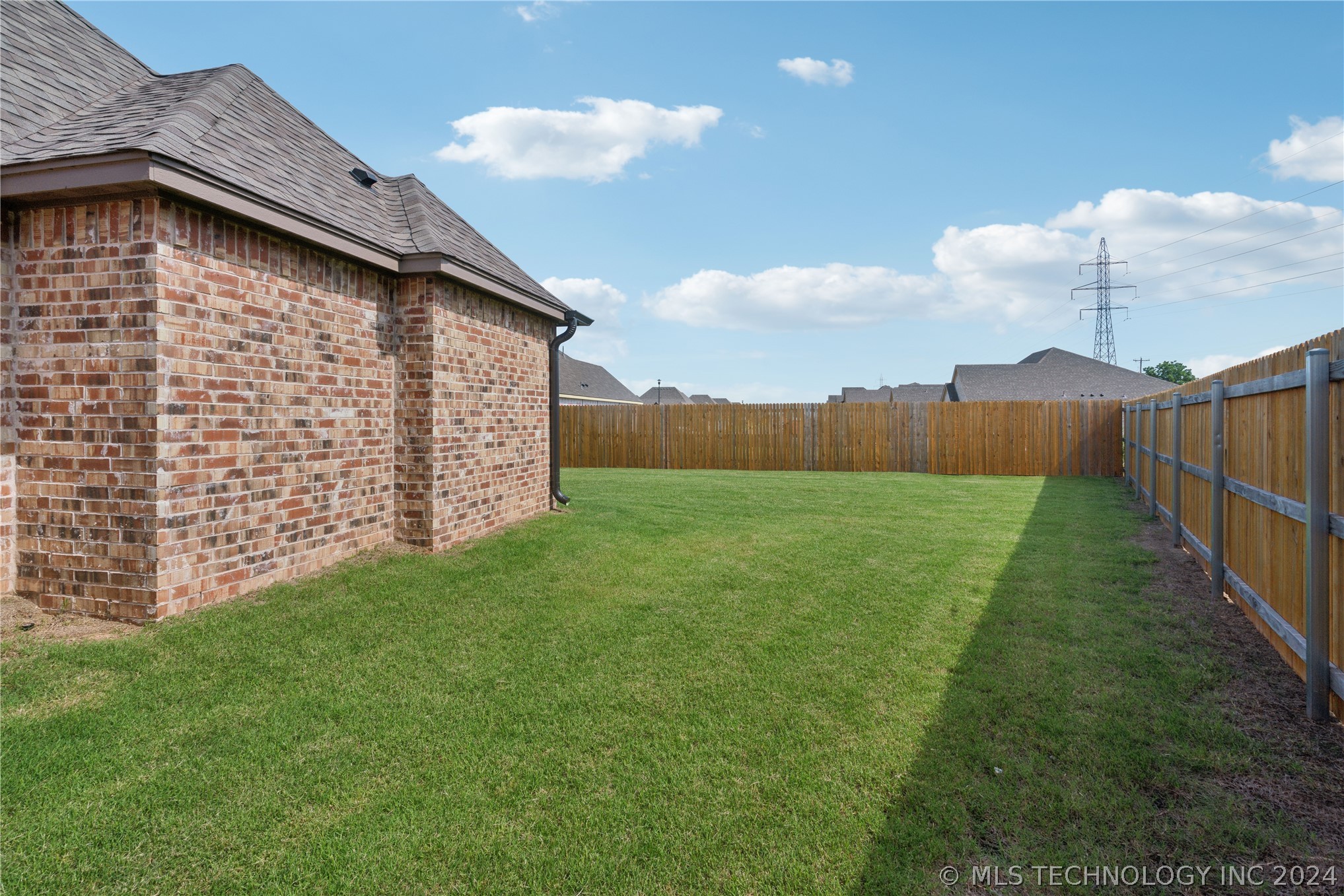 2924 S Olympia Street