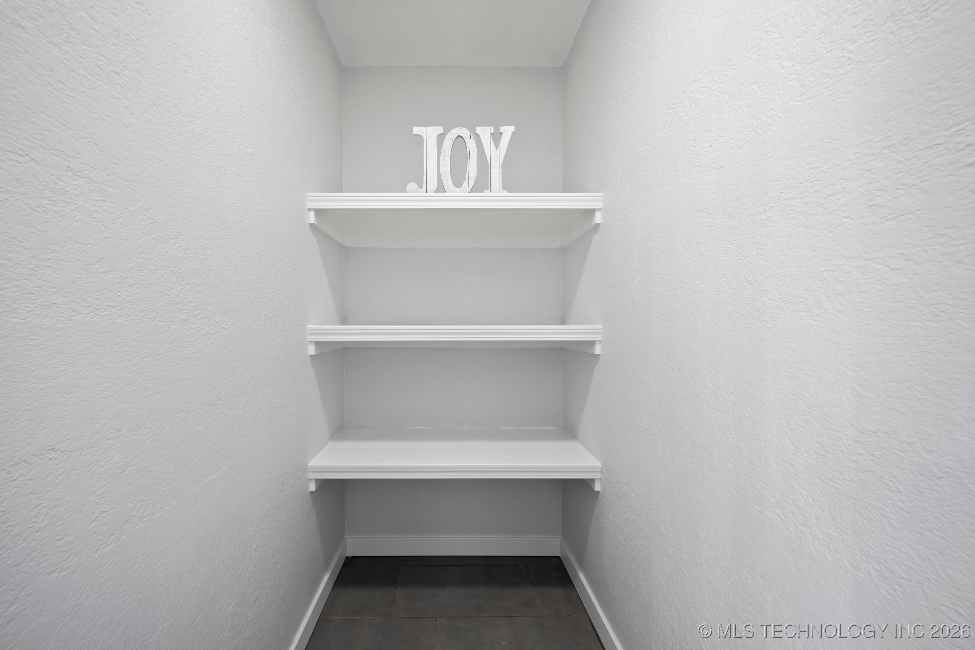 8137 S 76th East Avenue