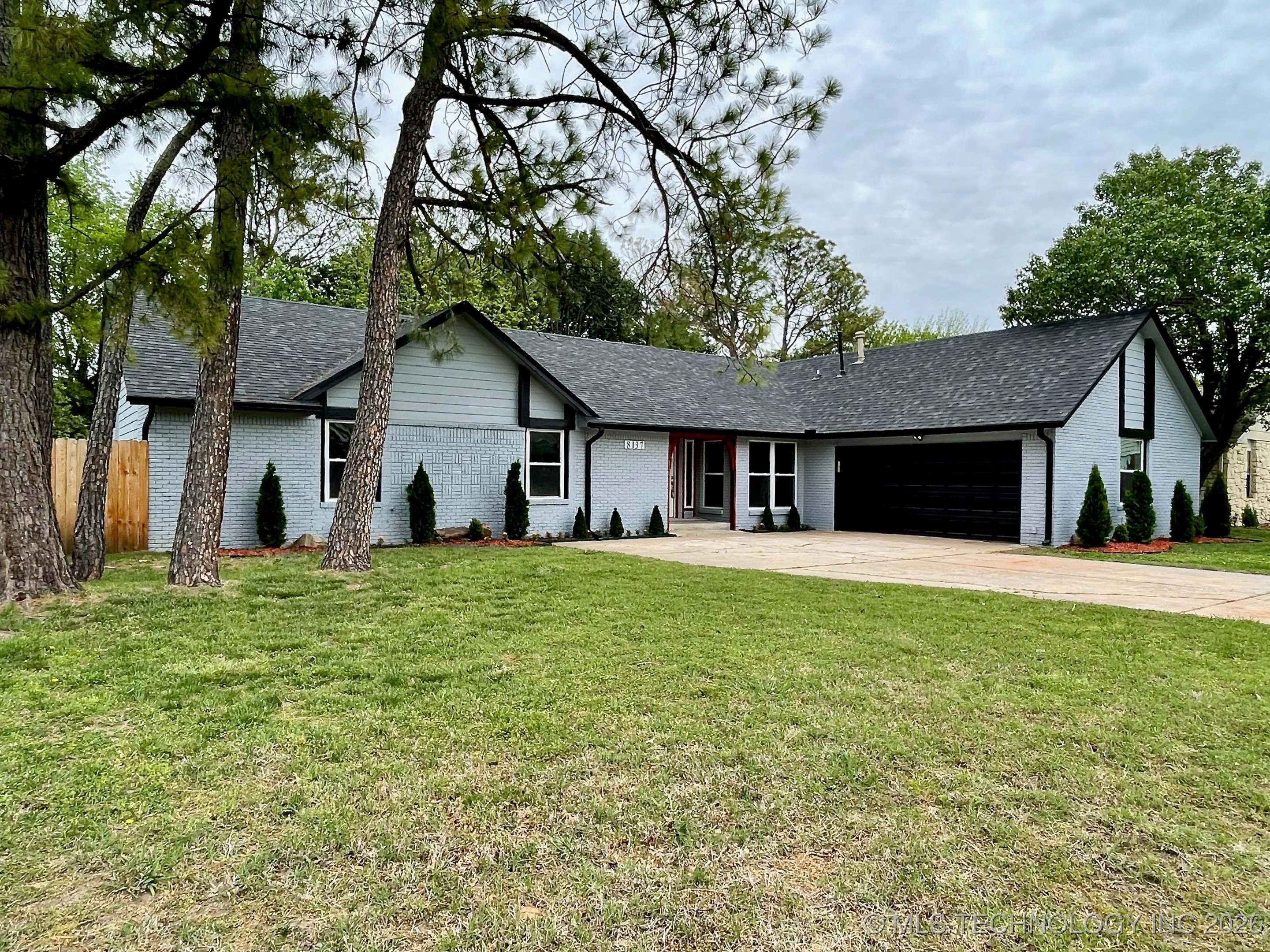 8137 S 76th East Avenue