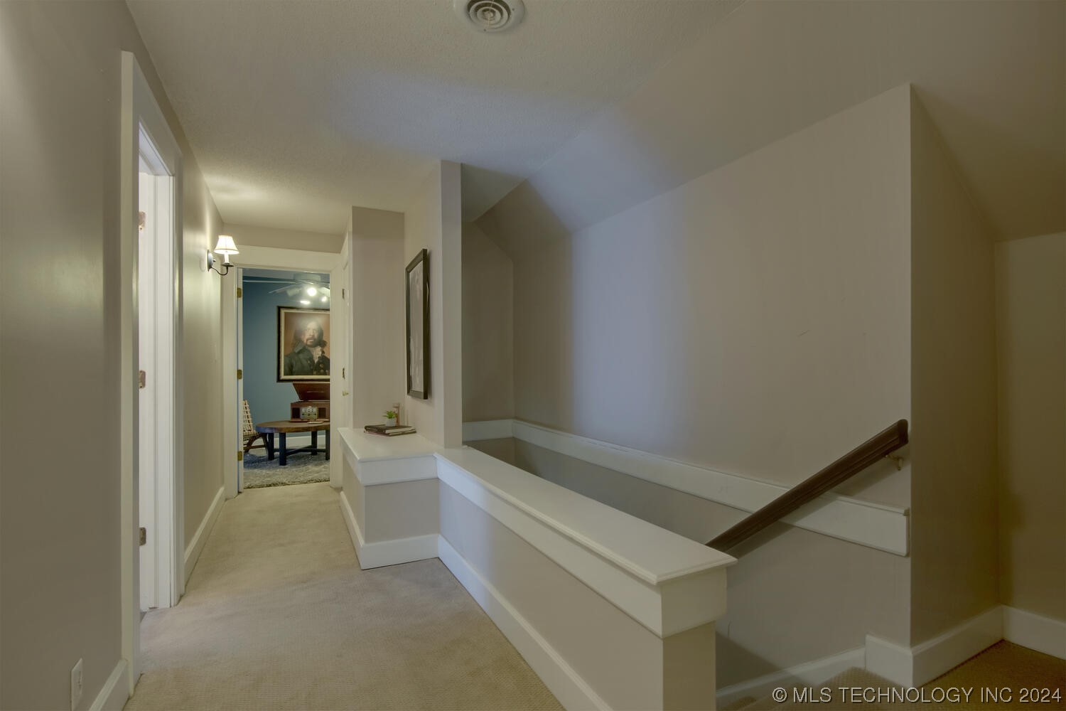 1245 S Newport Avenue