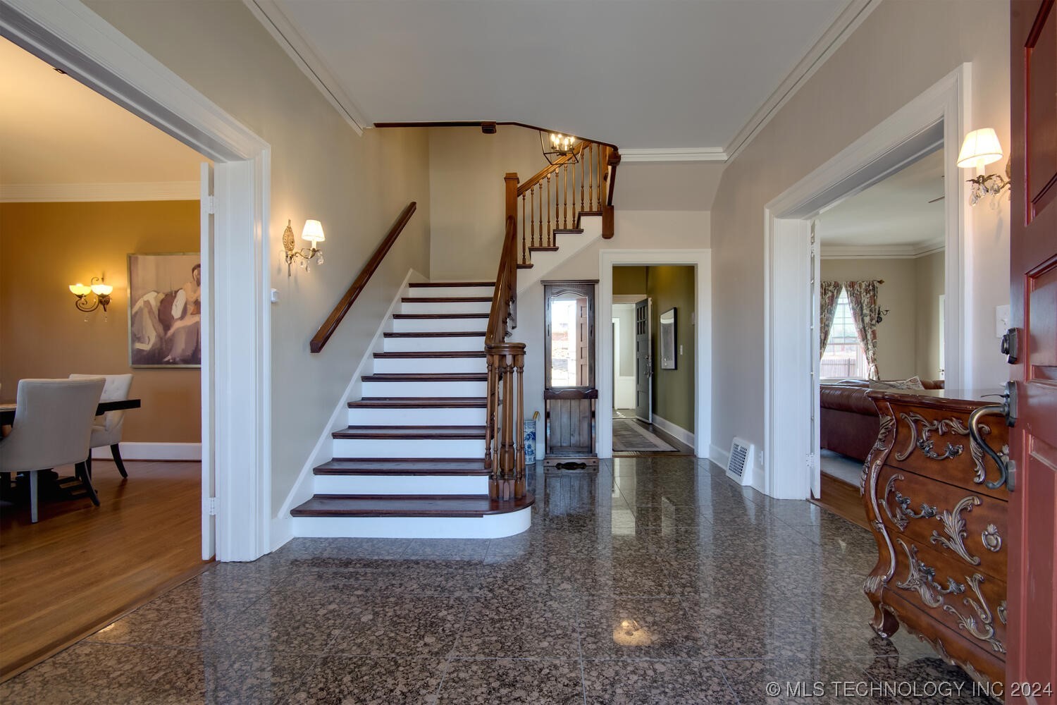 1245 S Newport Avenue