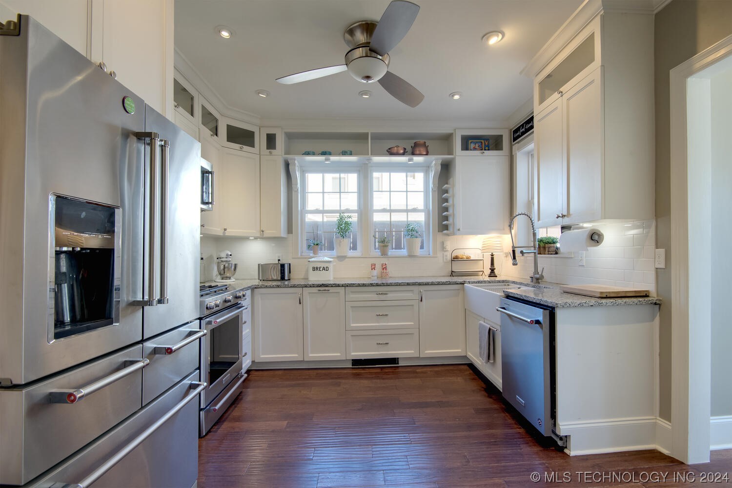 1245 S Newport Avenue