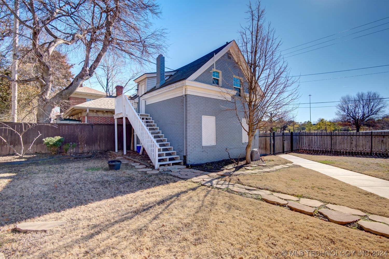 1245 S Newport Avenue