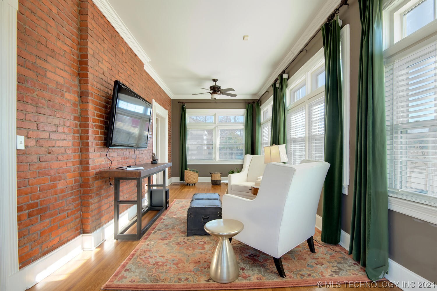 1245 S Newport Avenue