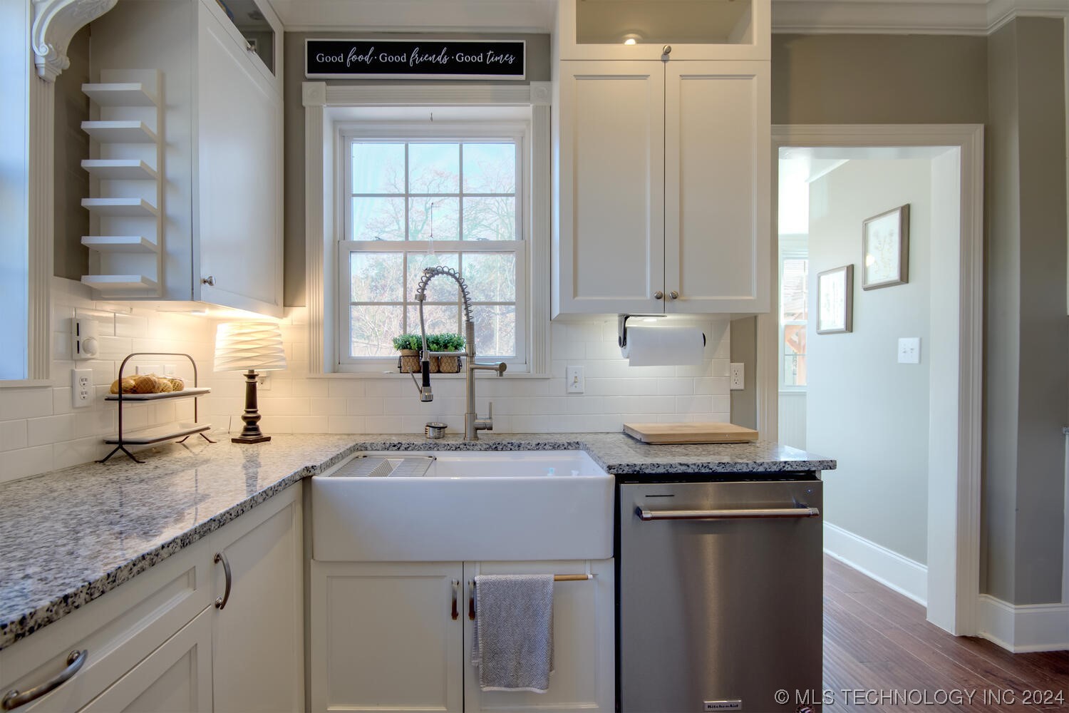 1245 S Newport Avenue