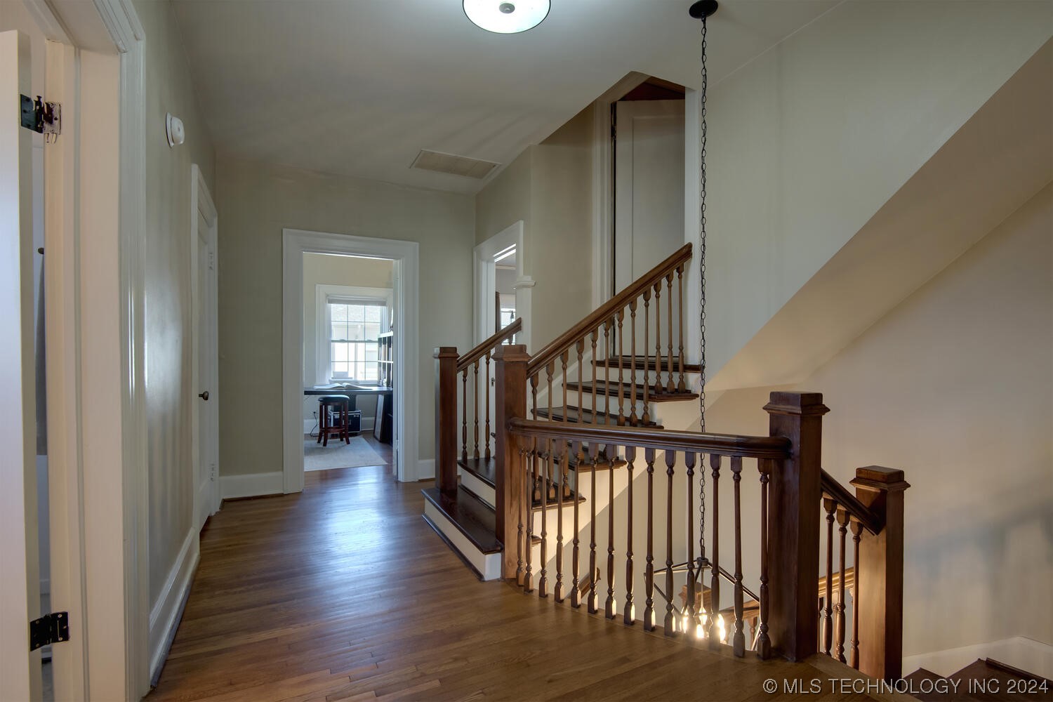 1245 S Newport Avenue