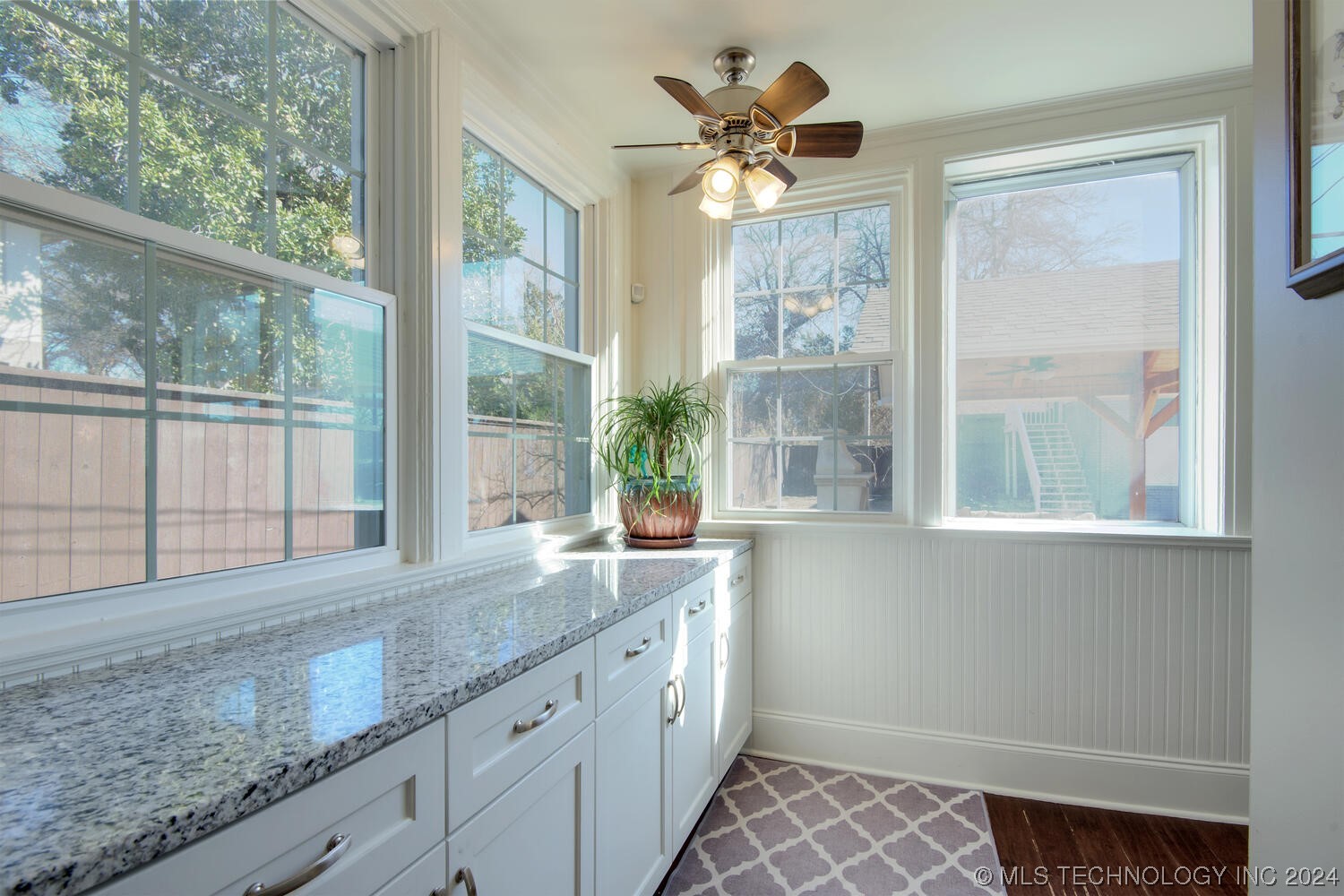 1245 S Newport Avenue