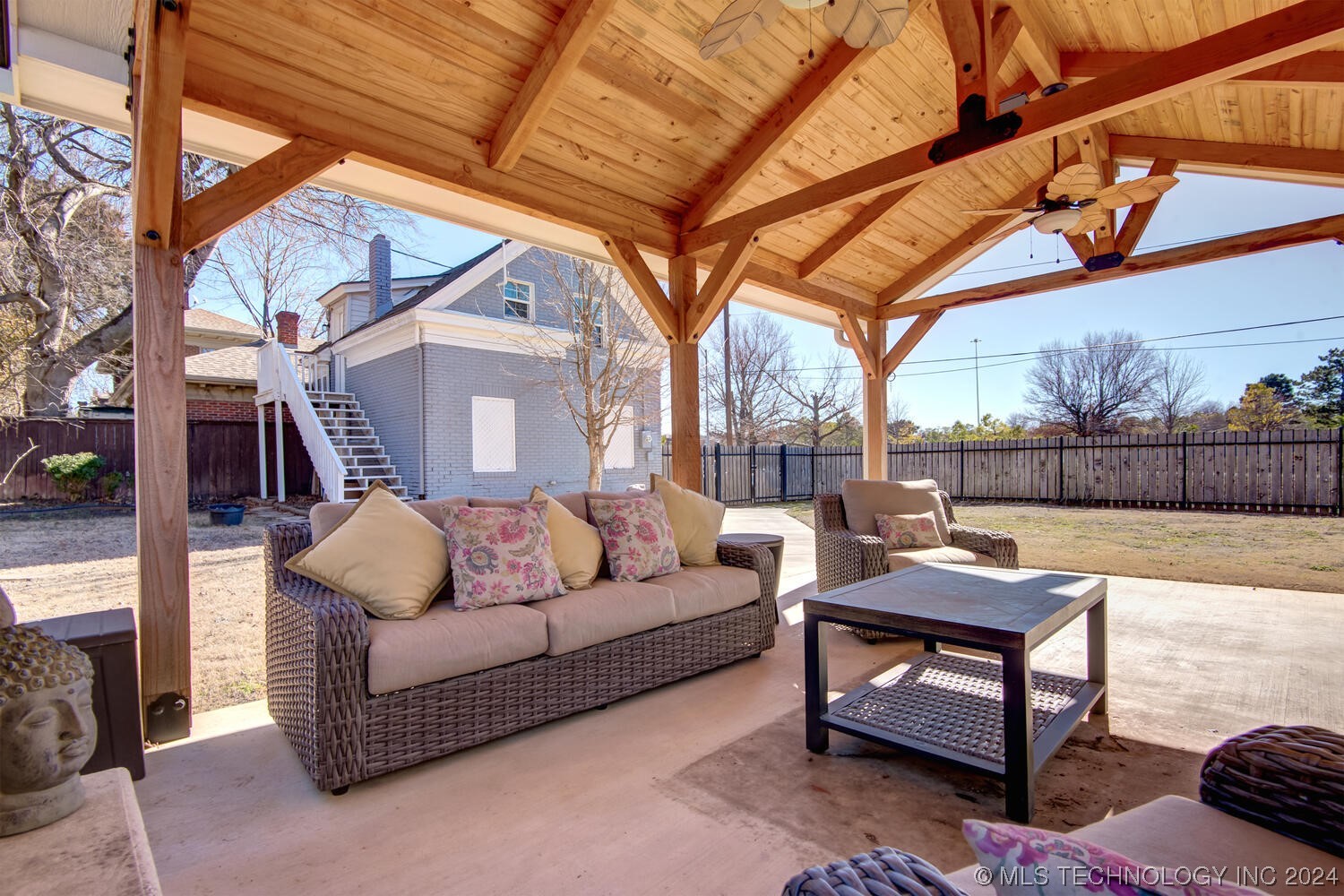 1245 S Newport Avenue