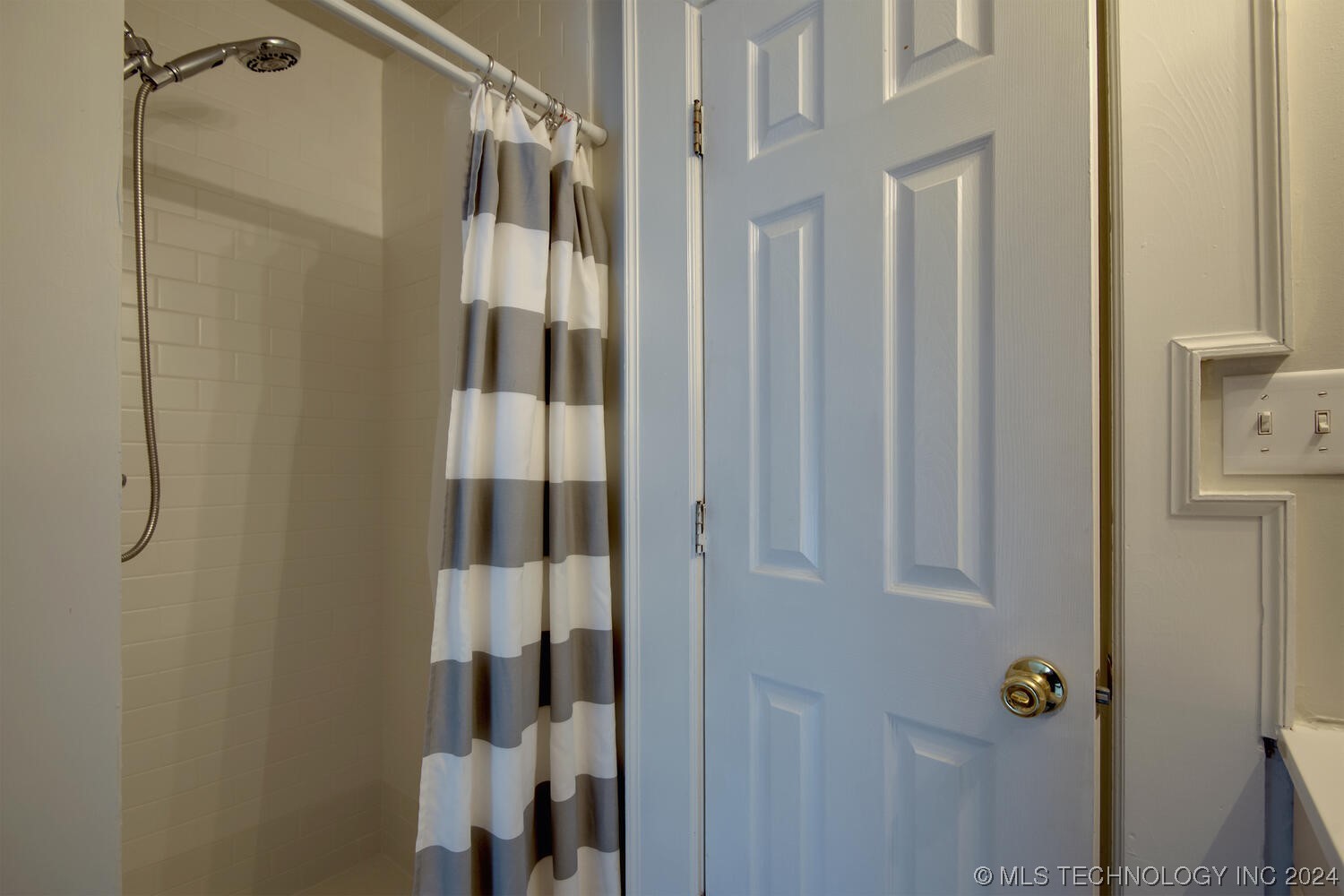 1245 S Newport Avenue