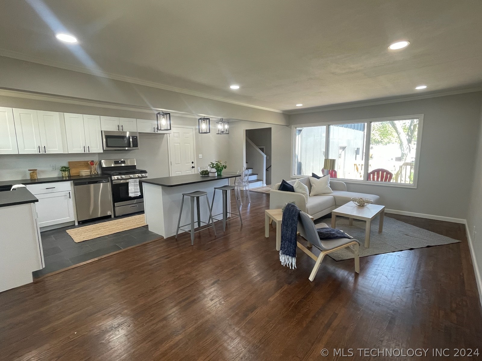 2413 S Pittsburg Avenue