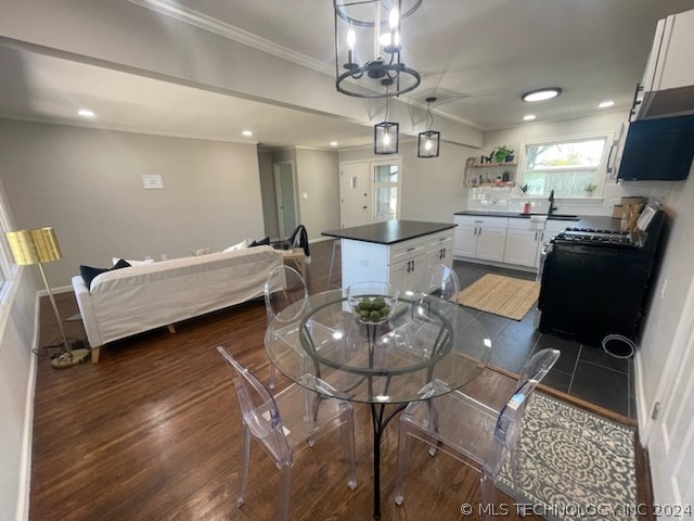 2413 S Pittsburg Avenue