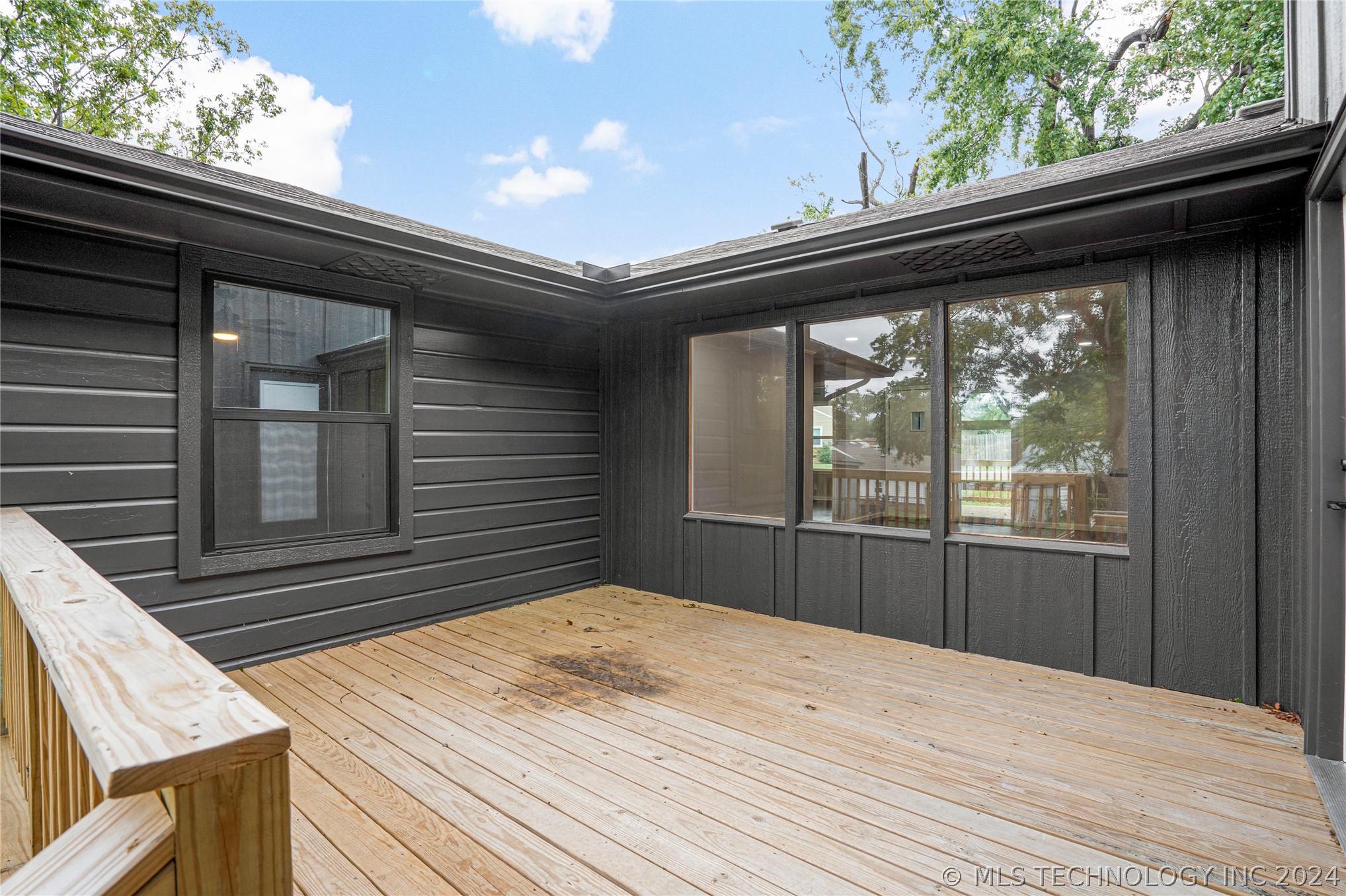 2413 S Pittsburg Avenue