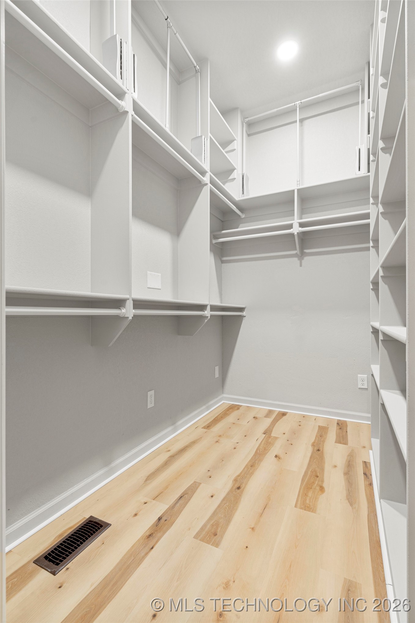 2413 S Pittsburg Avenue