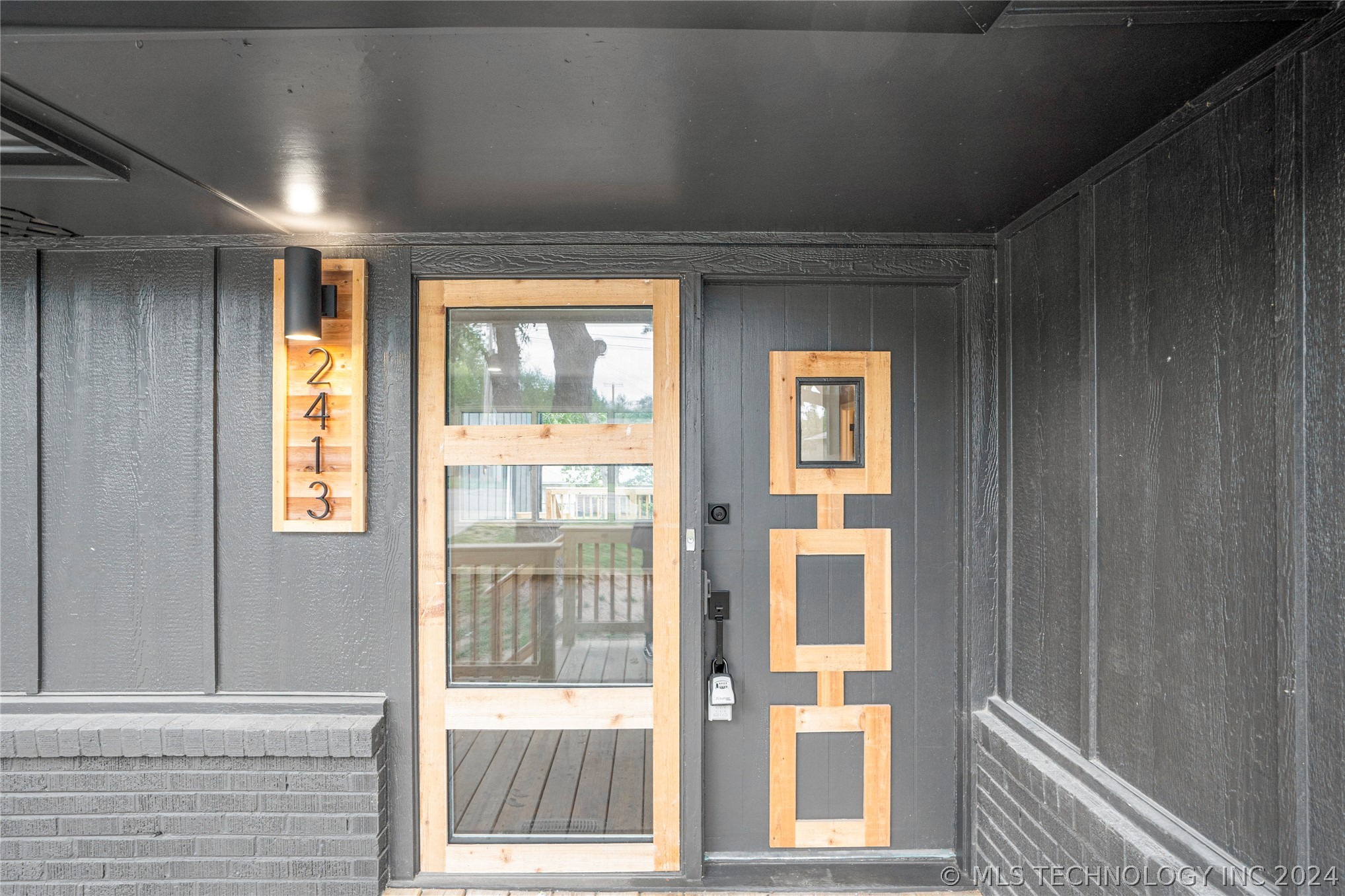 2413 S Pittsburg Avenue