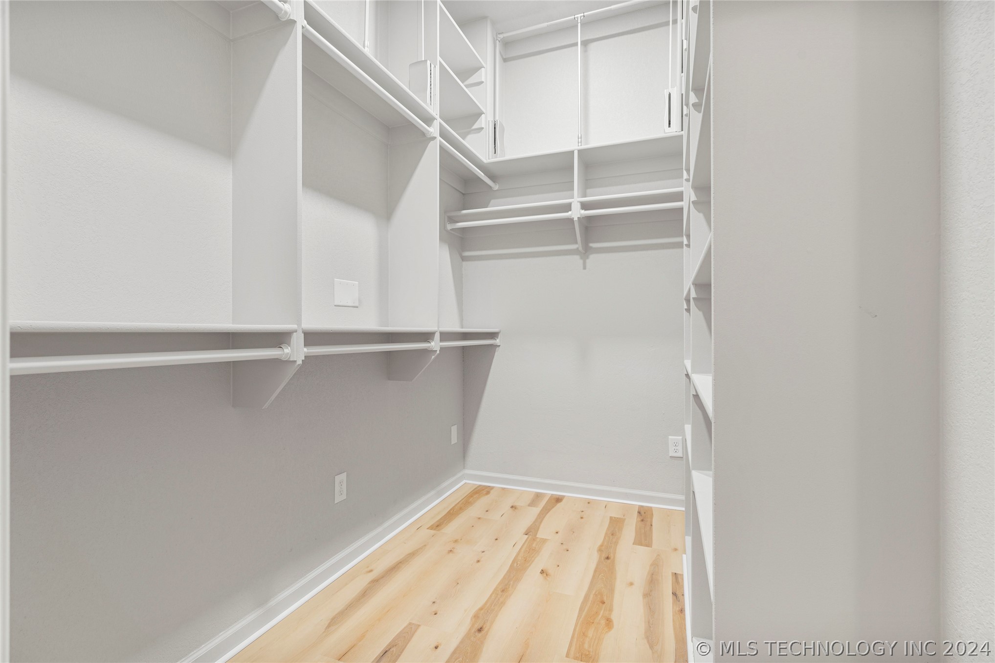 2413 S Pittsburg Avenue