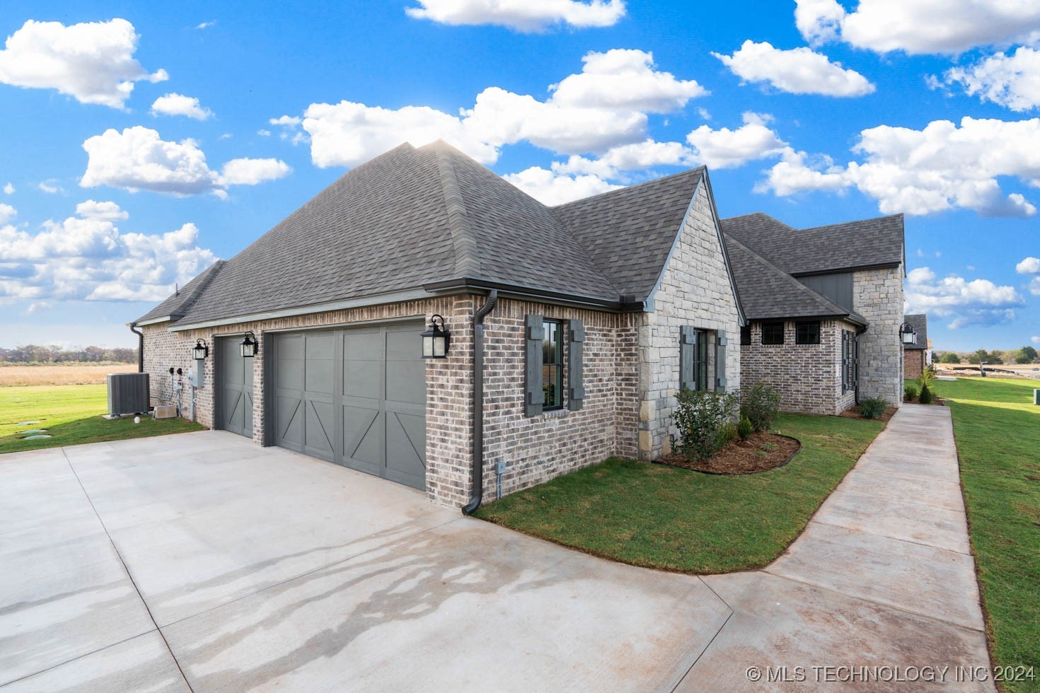 17513 S 56th East Avenue