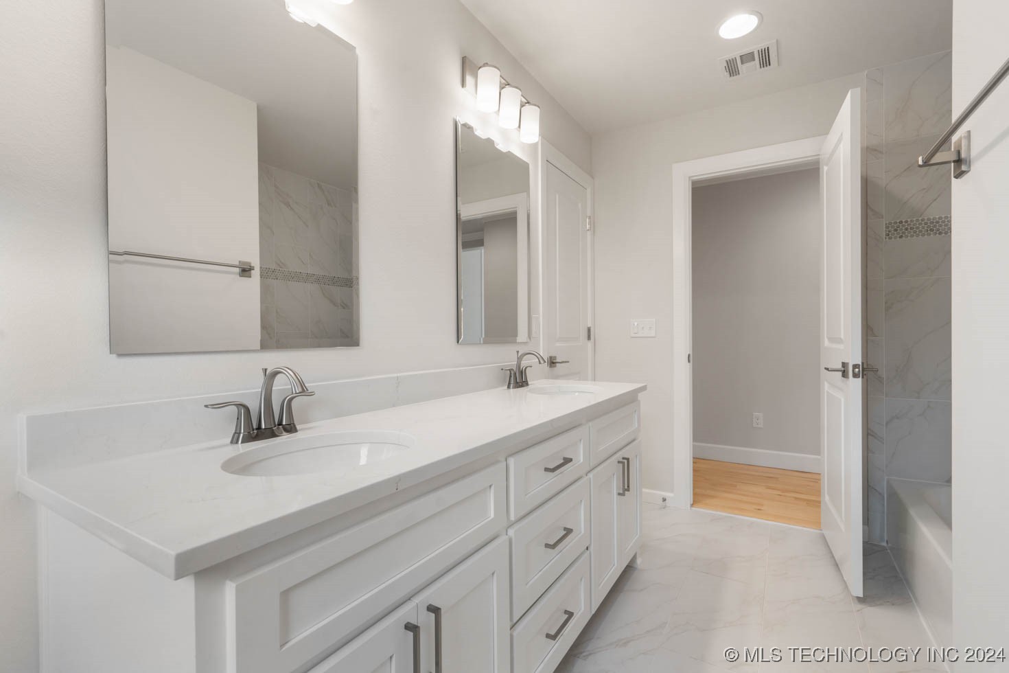 17513 S 56th East Avenue